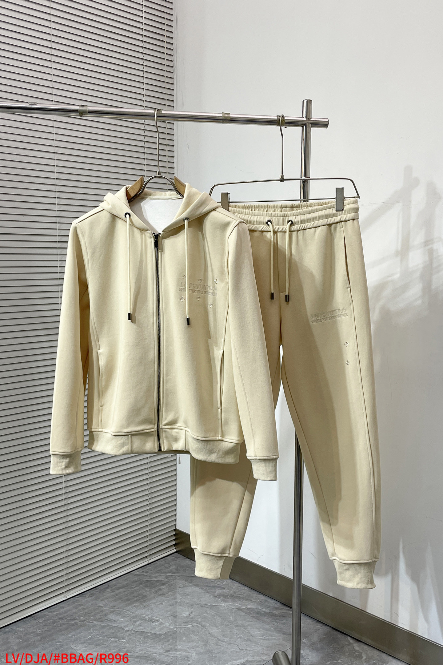 Louis Vuitton Basic Clothing Hooded S-m-l-xl