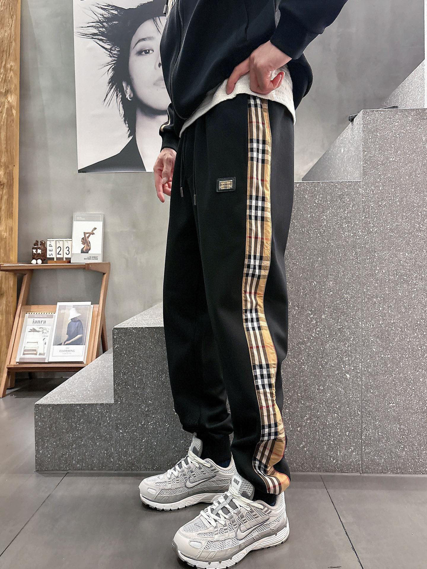 Burberry Basic Clothing M-xl