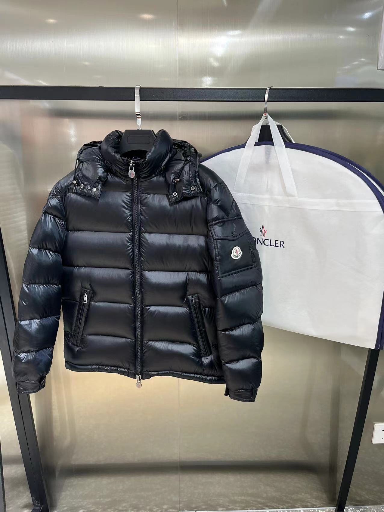 Moncler Jacket Goose Down Black M-l-123