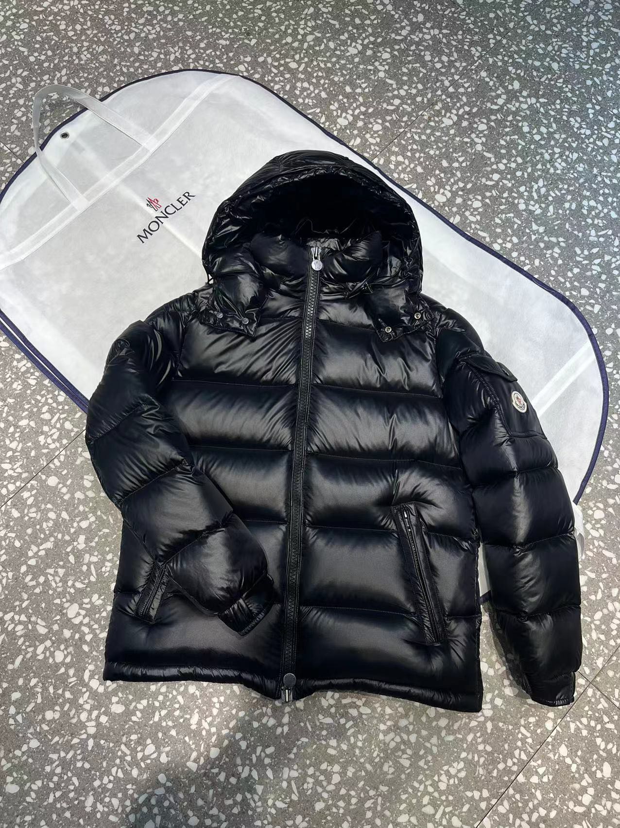 Moncler Jacket Goose Down Black M-l-123