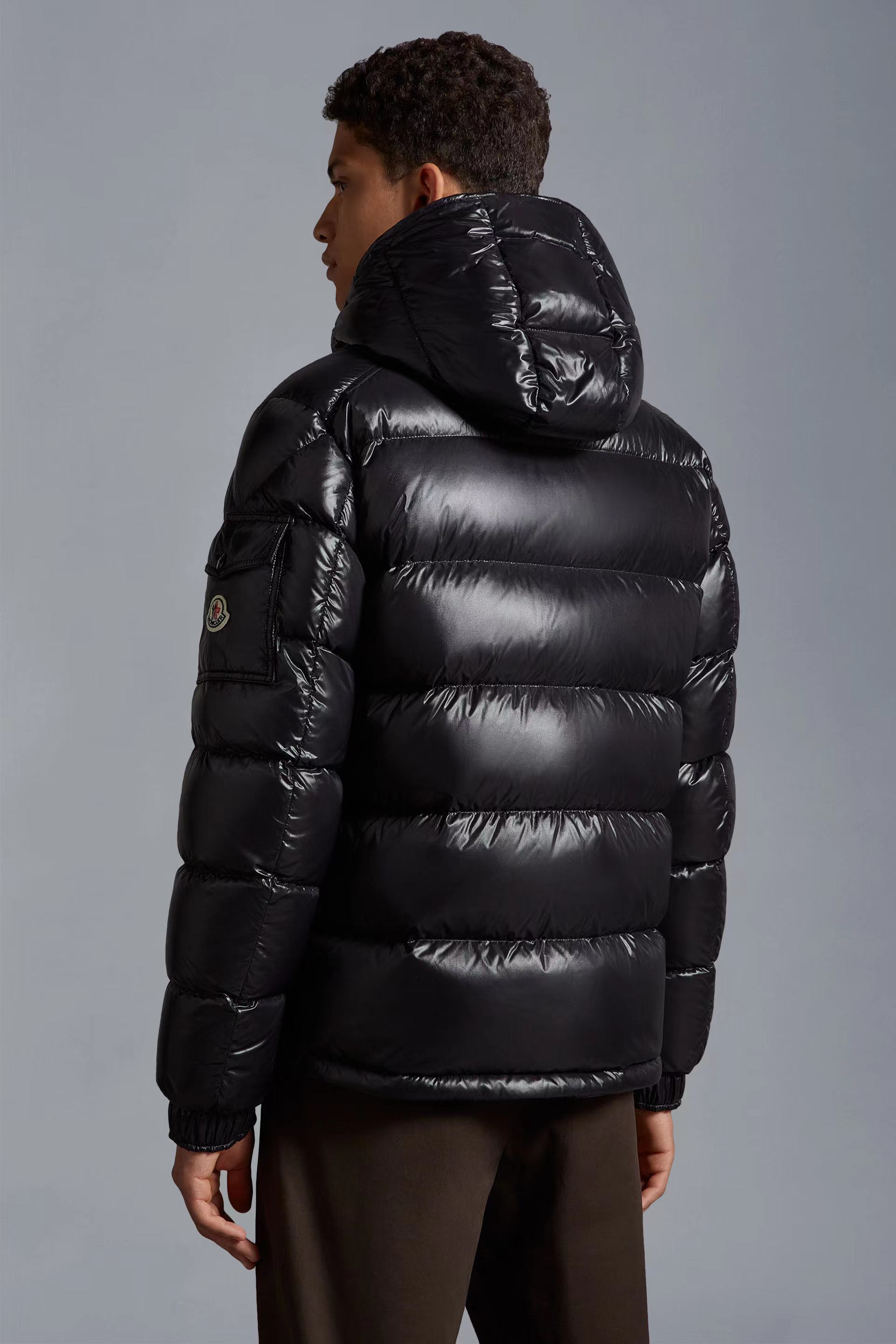 Moncler Down Jacket Black M-l