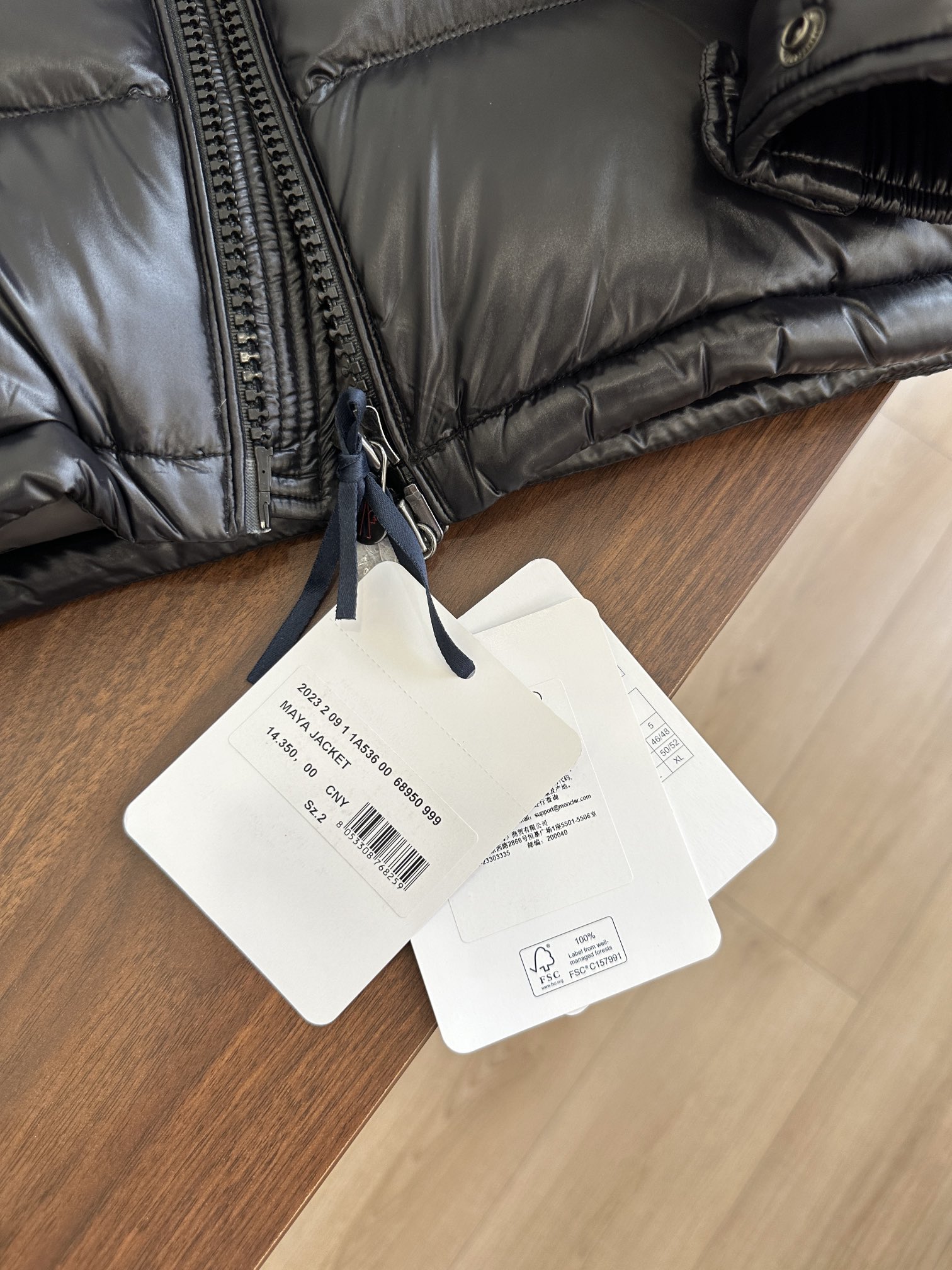Moncler Down Jacket White Duck Down Black M-l