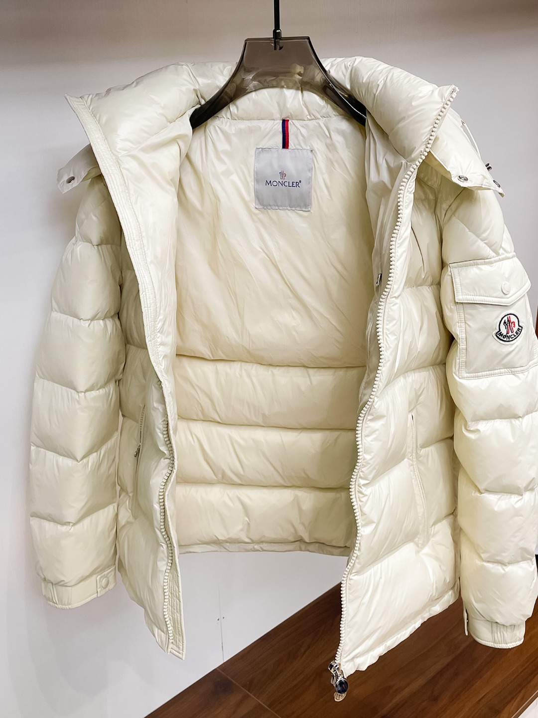 Moncler Down Jacket S-m-l-xl