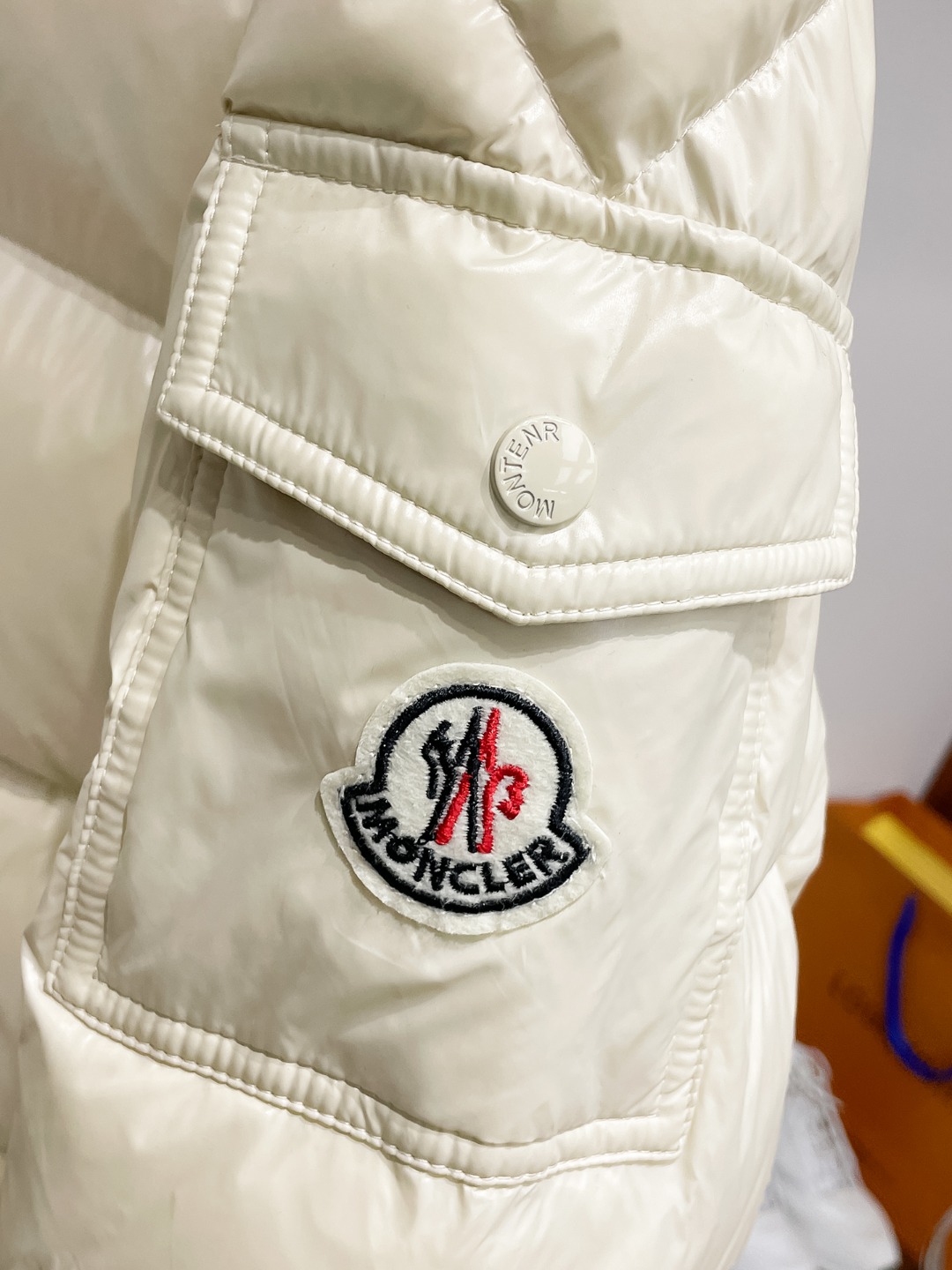 Moncler Down Jacket S-m-l-xl
