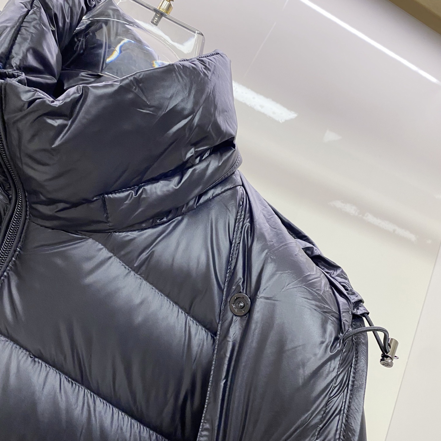 Moncler Down Jacket White Duck Down Black Hooded M-l
