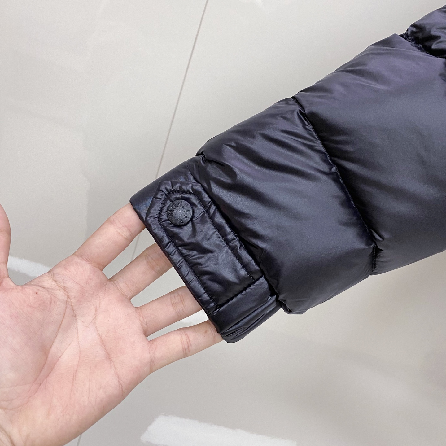 Moncler Down Jacket White Duck Down Black Hooded M-l