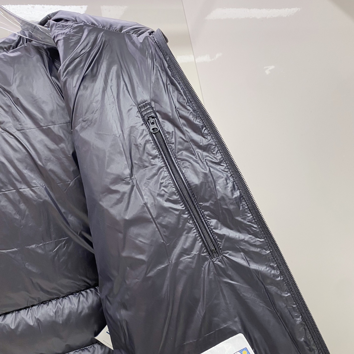 Moncler Down Jacket White Duck Down Black Hooded M-l