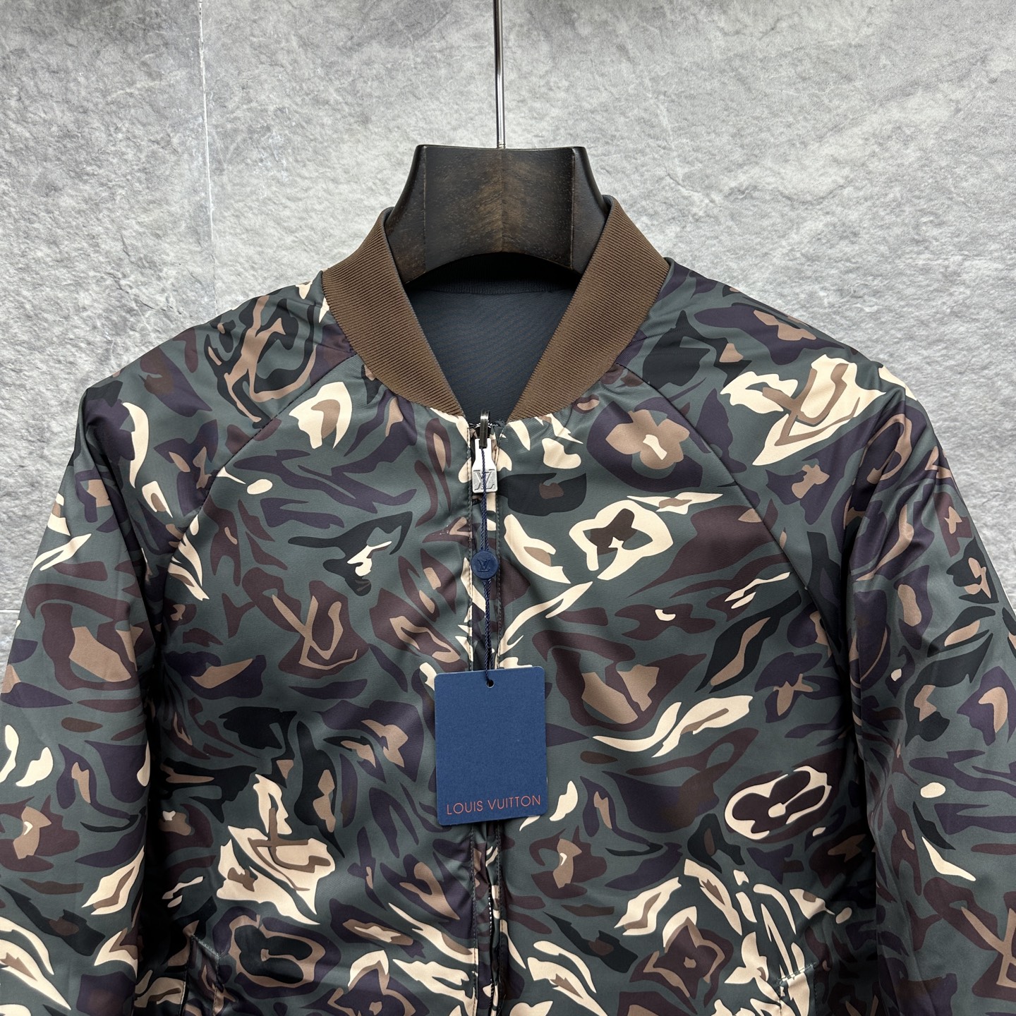 Louis Vuitton Couple Down Jacket White Duck Down Gray Loose Fit M-l-xl