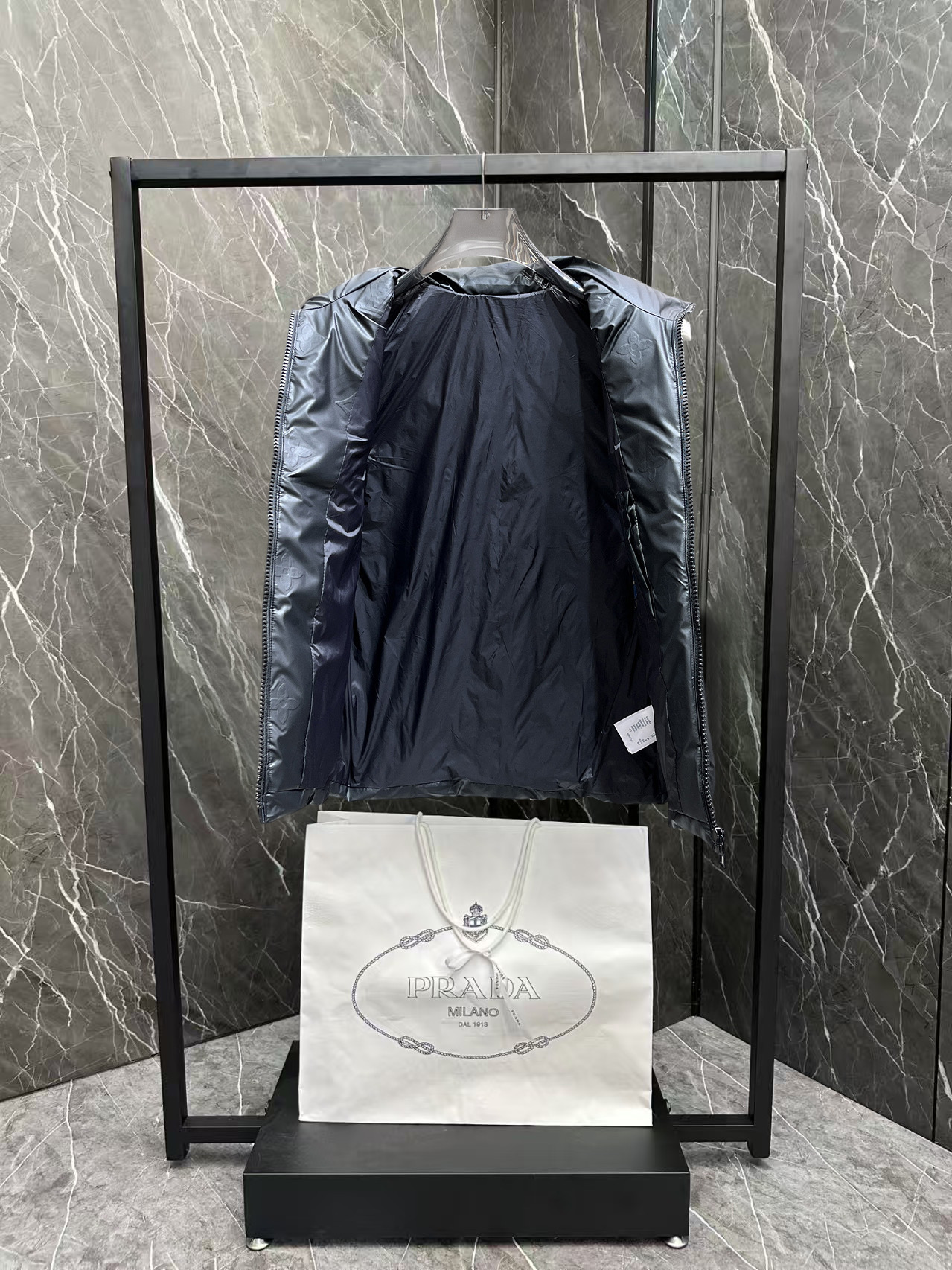 Prada Down Vest White Duck Down L