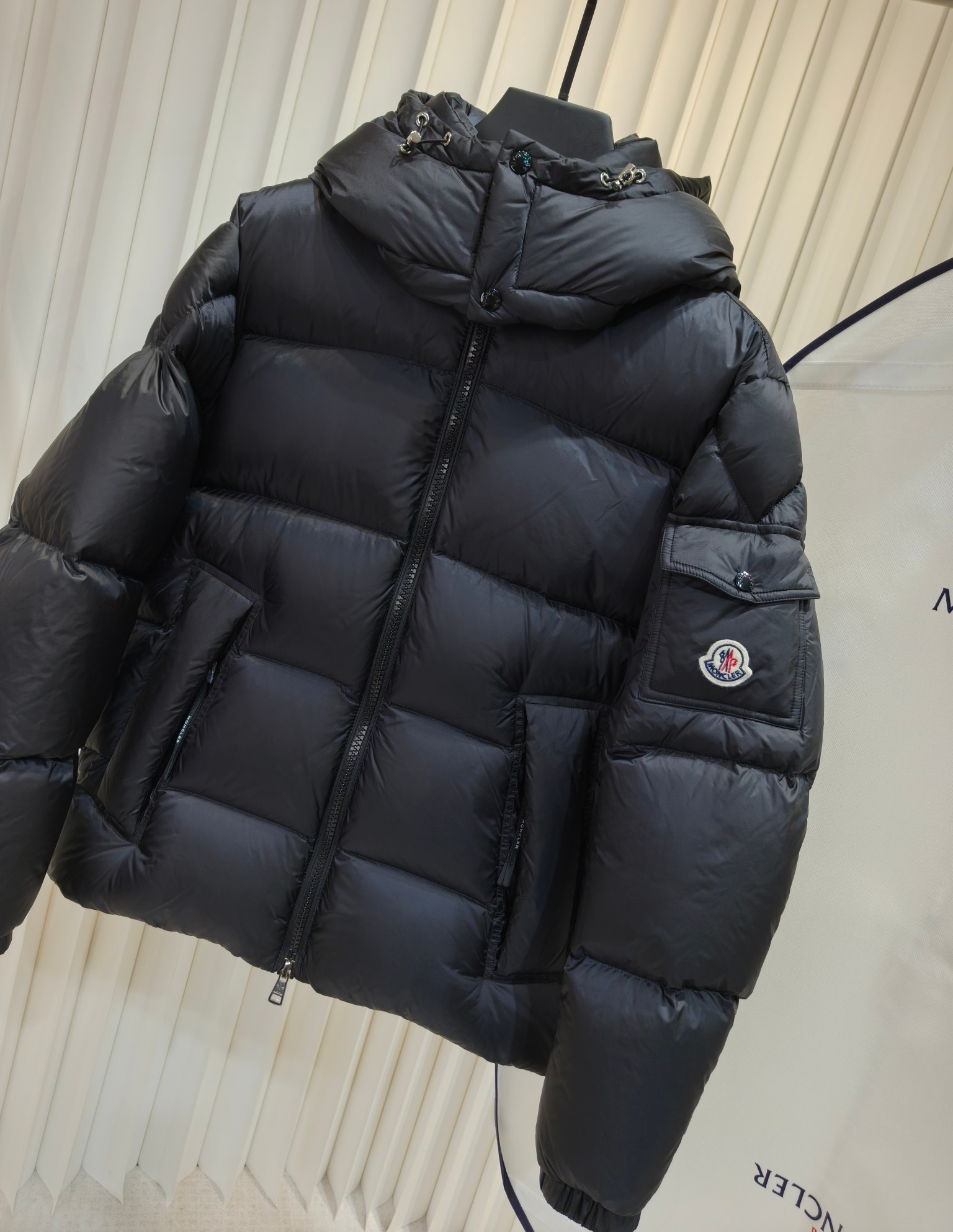 Moncler Down Jacket Black Hooded M-l-xl