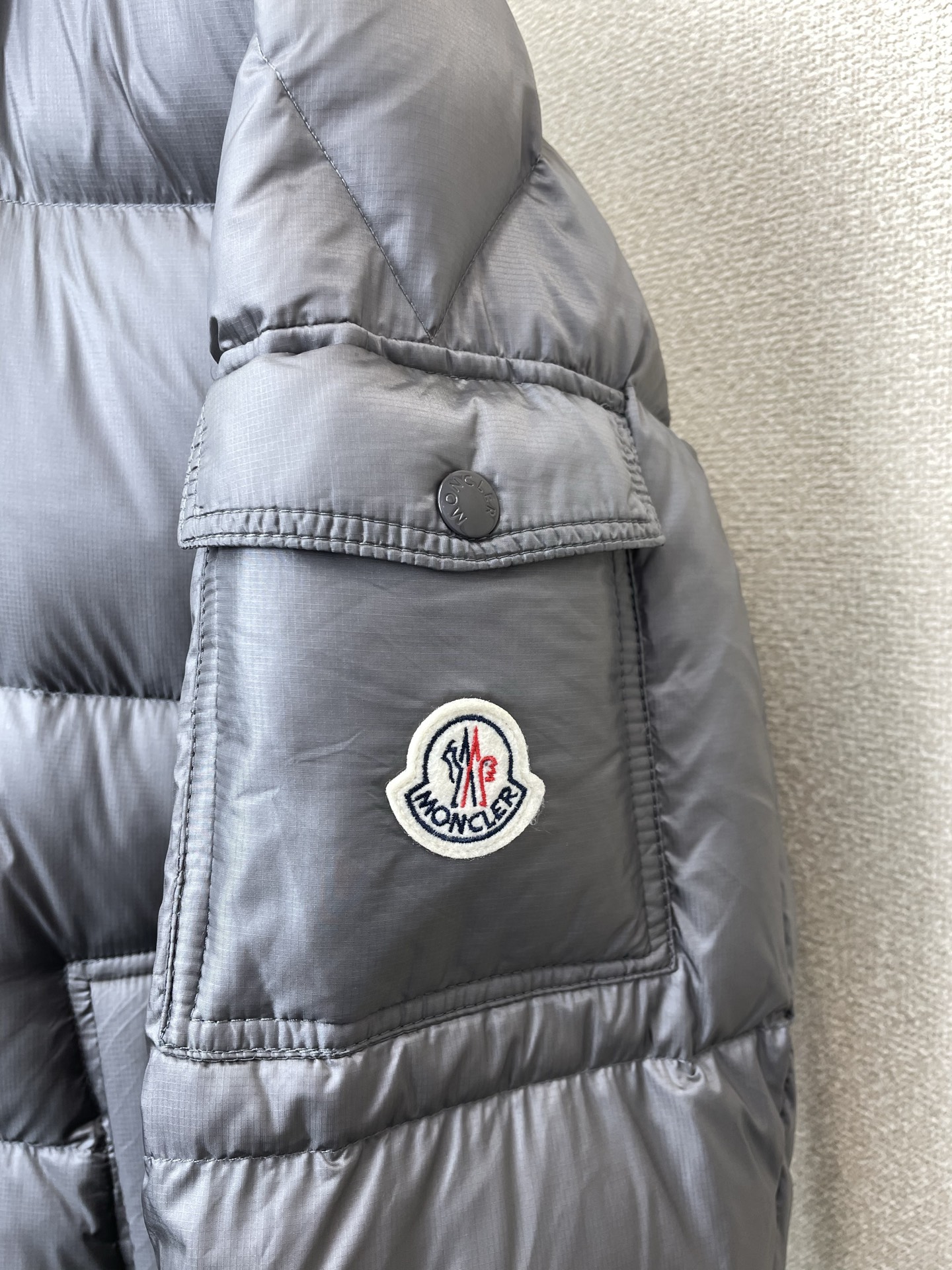 Moncler Down Jacket M-l-xl