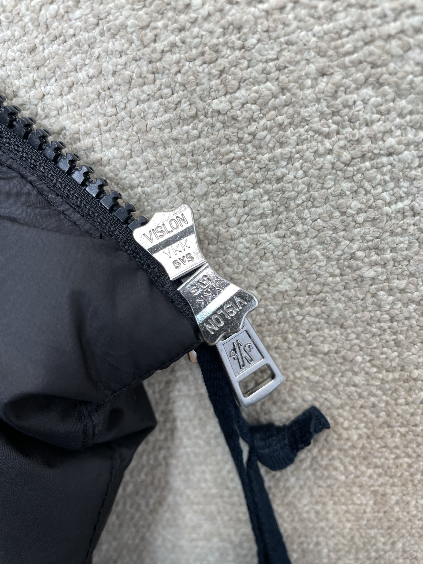 Moncler Down Jacket M-l