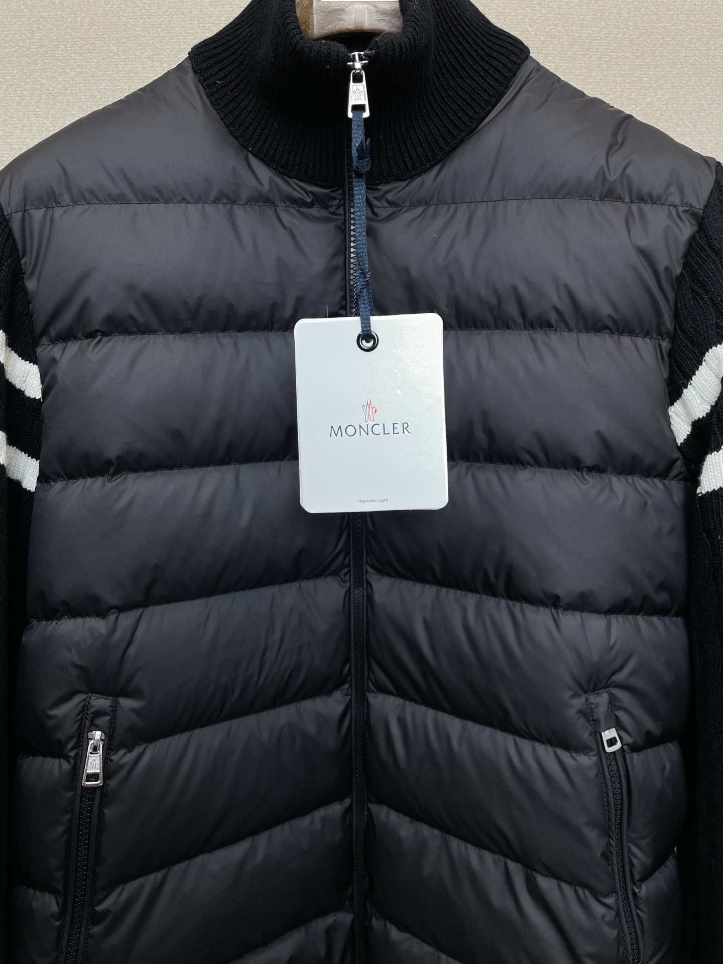 Moncler Down Jacket M-l