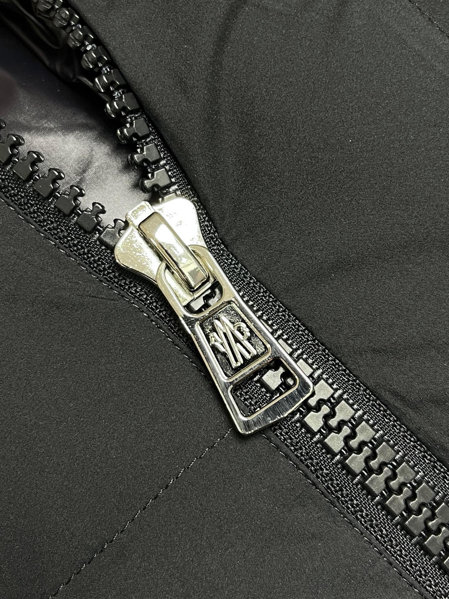 Moncler Down Jacket S-m-l-xl