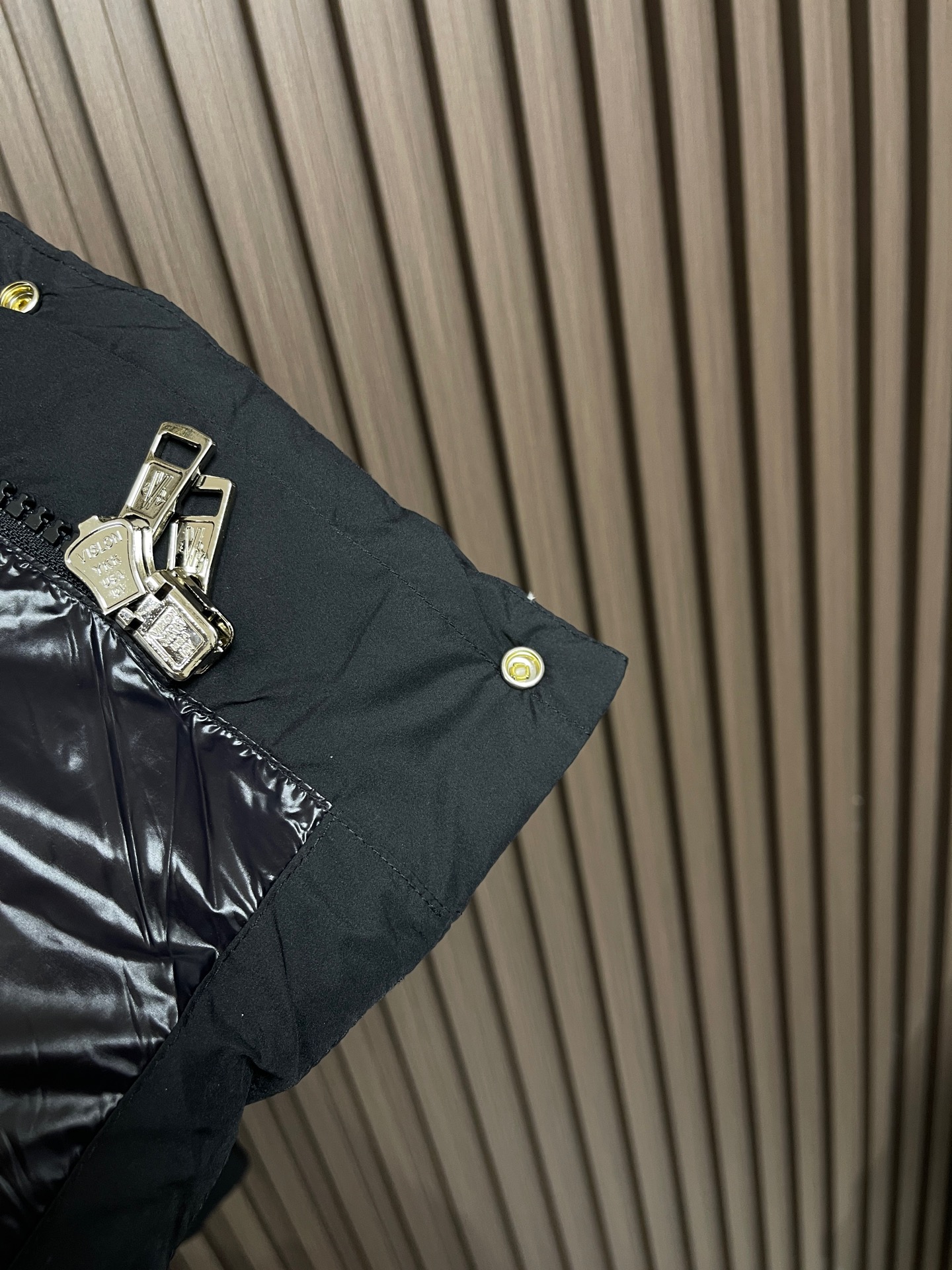 Moncler Down Jacket S-m-l-xl