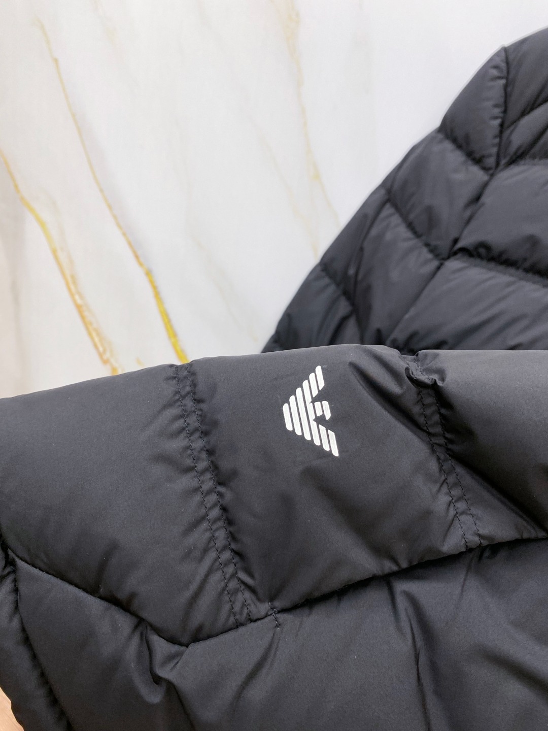 Armani Down Jacket White Duck Down M-56