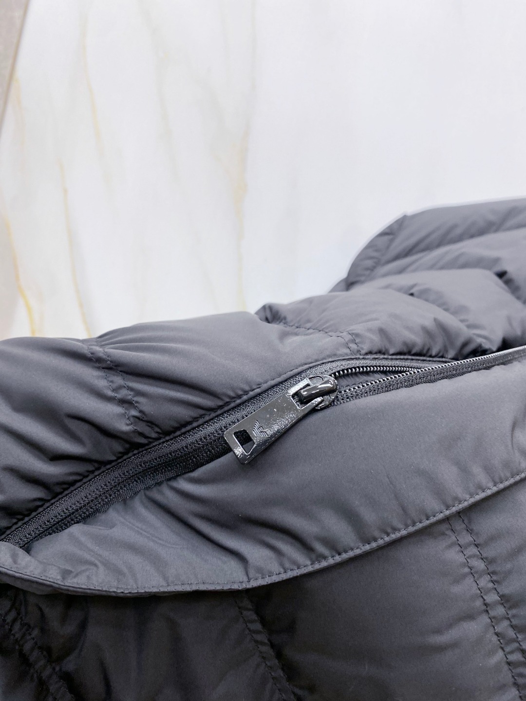 Armani Down Jacket White Duck Down M-56