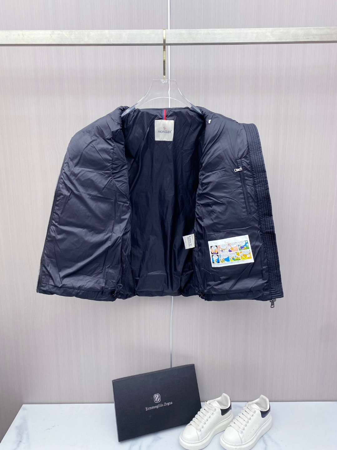Moncler Down Vest White Duck Down Black M-l