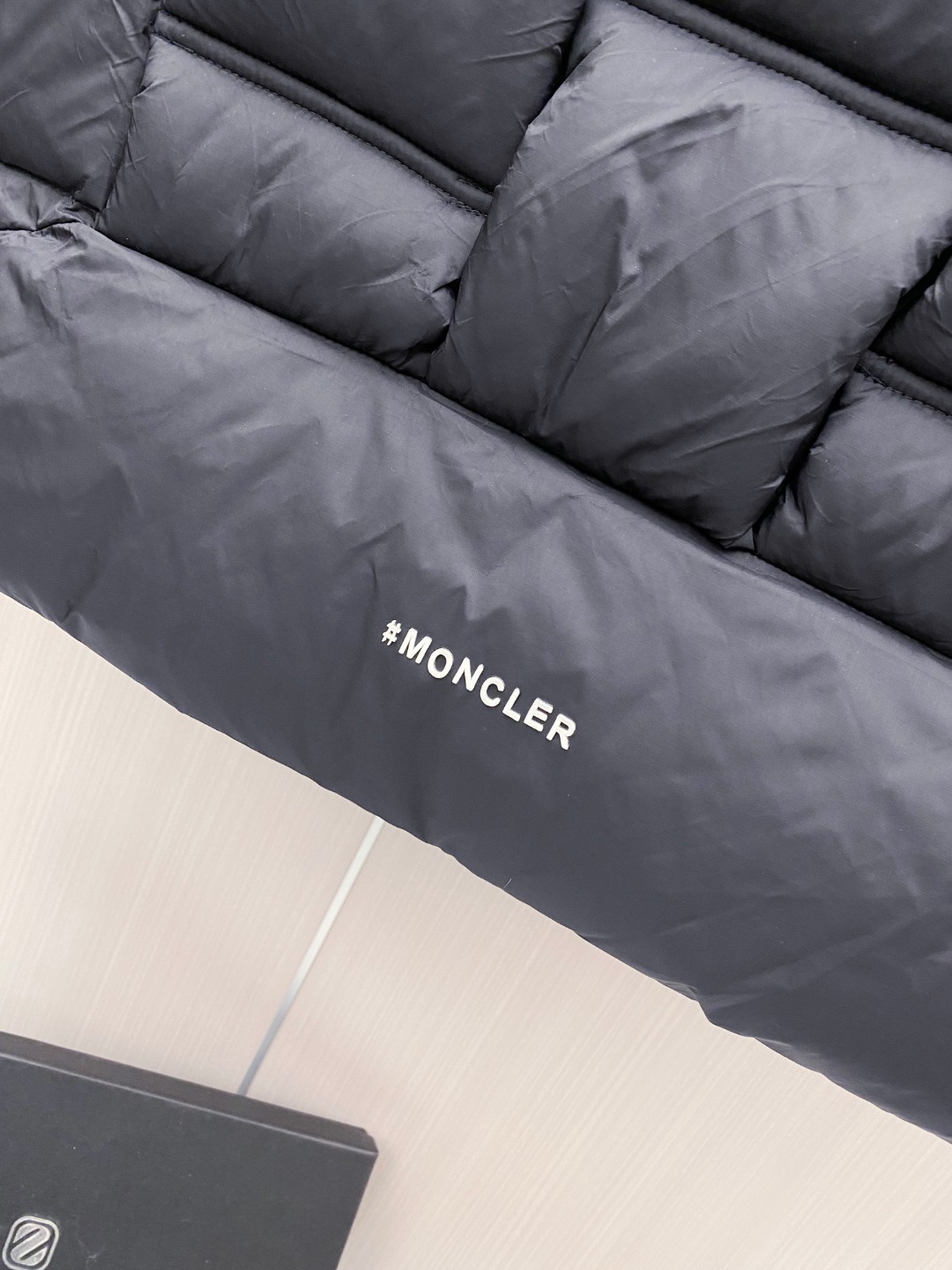Moncler Down Vest White Duck Down Black M-l
