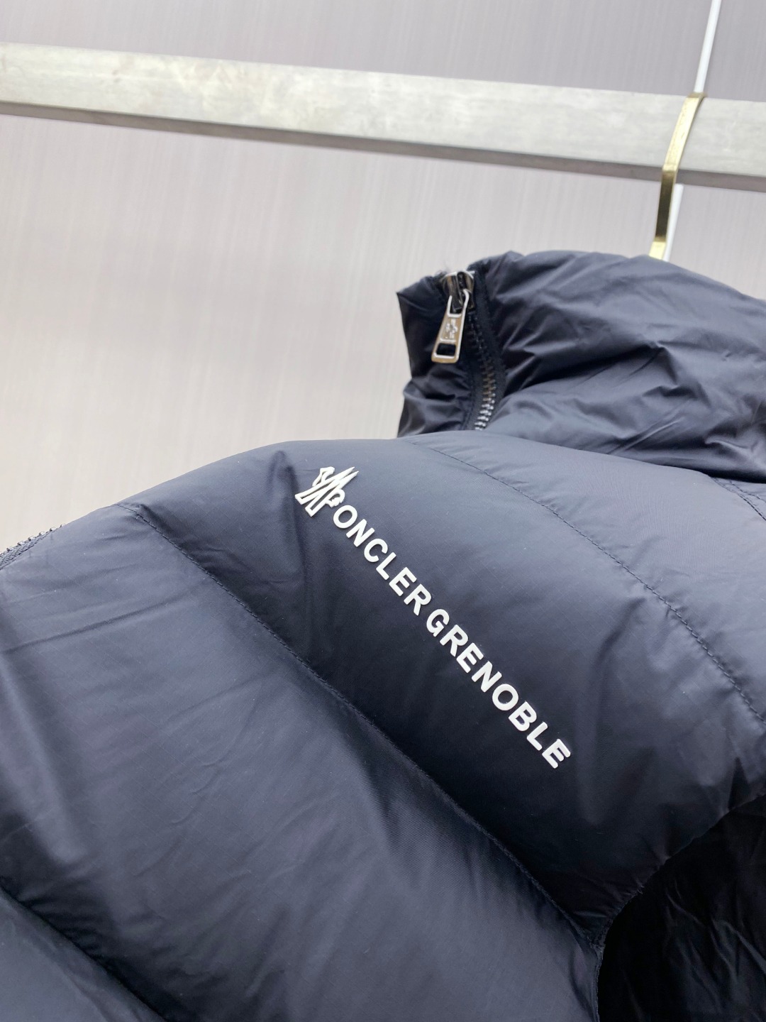 Moncler Down Vest White Duck Down Black M-l