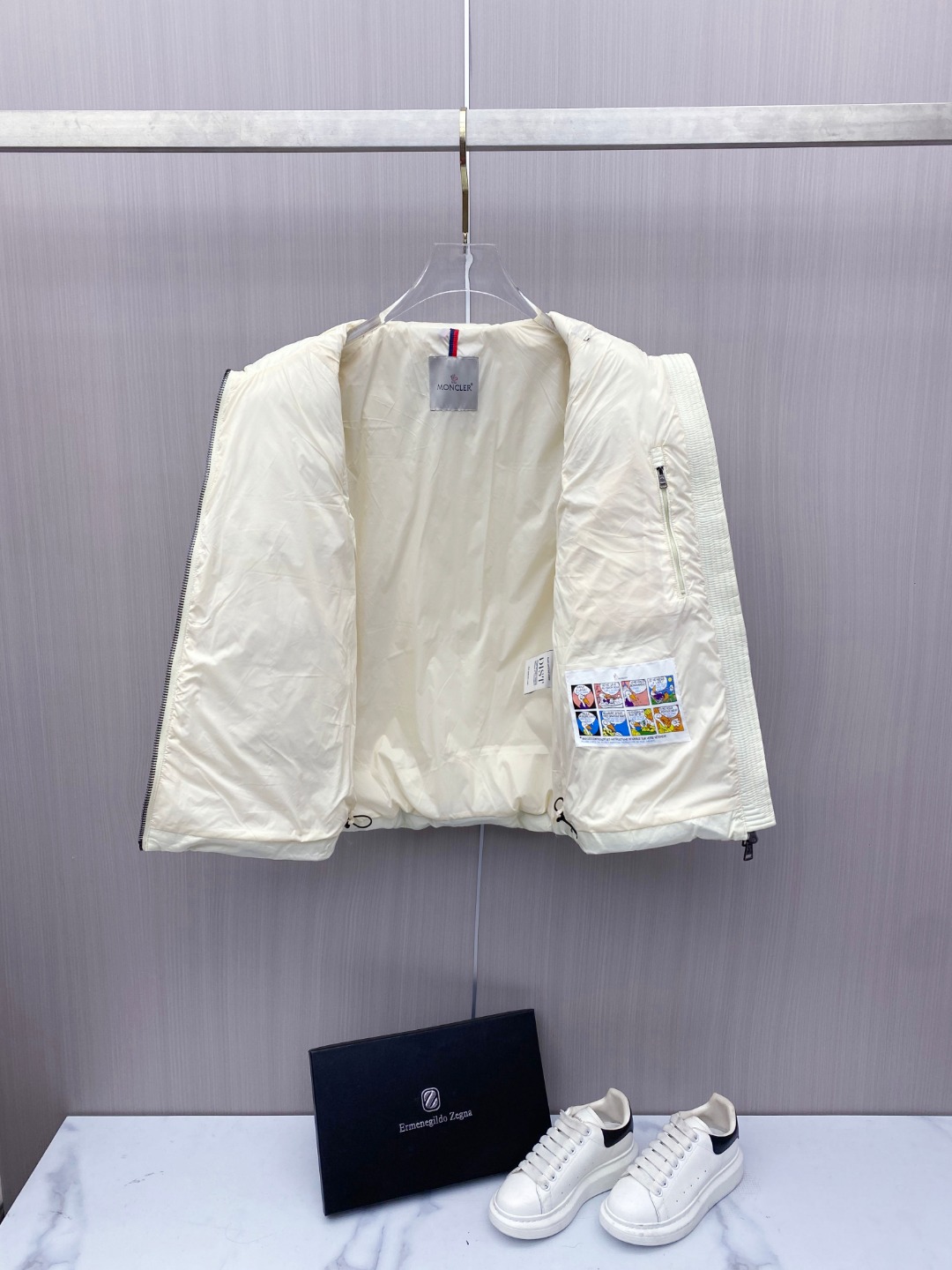 Moncler Down Vest White Duck Down Black M-l