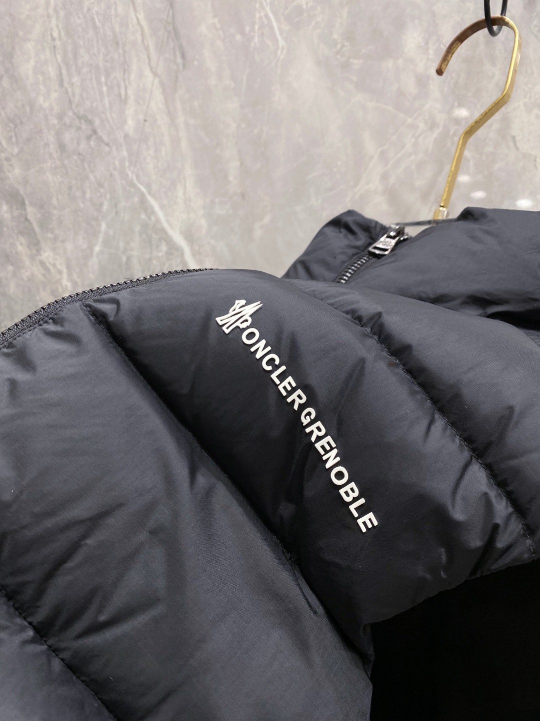 Moncler Down Vest White Duck Down Black M-l