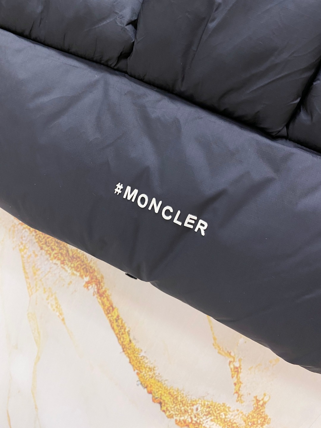 Moncler Down Vest White Duck Down Black M-l