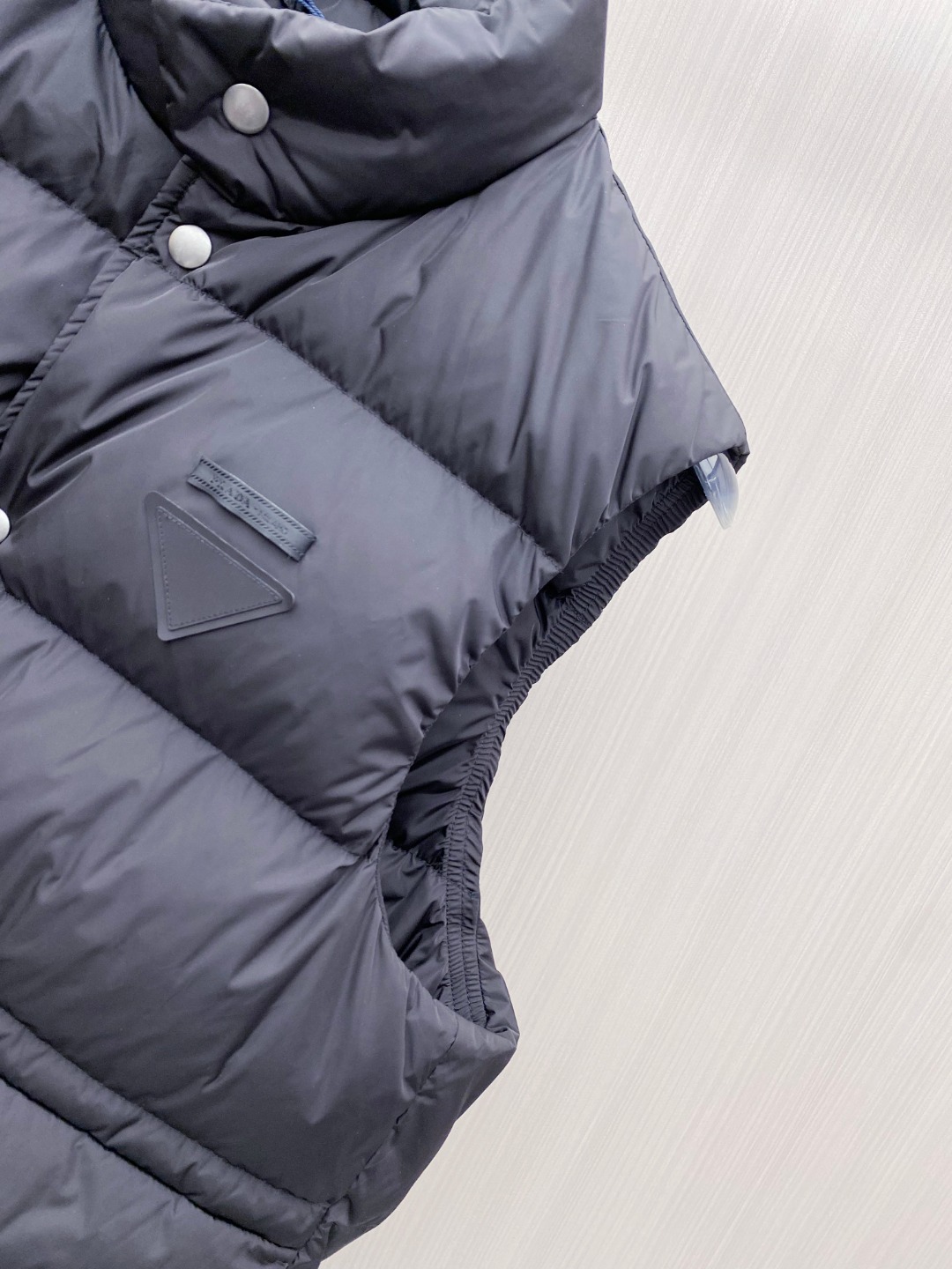Prada Down Vest White Duck Down 56
