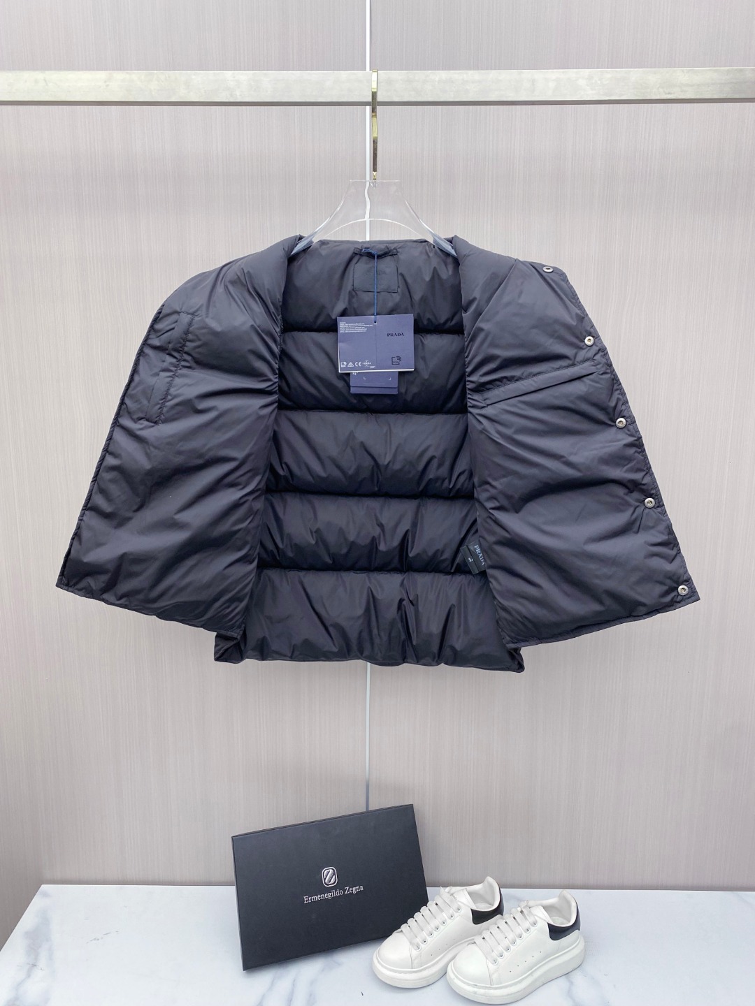 Prada Down Vest White Duck Down 56