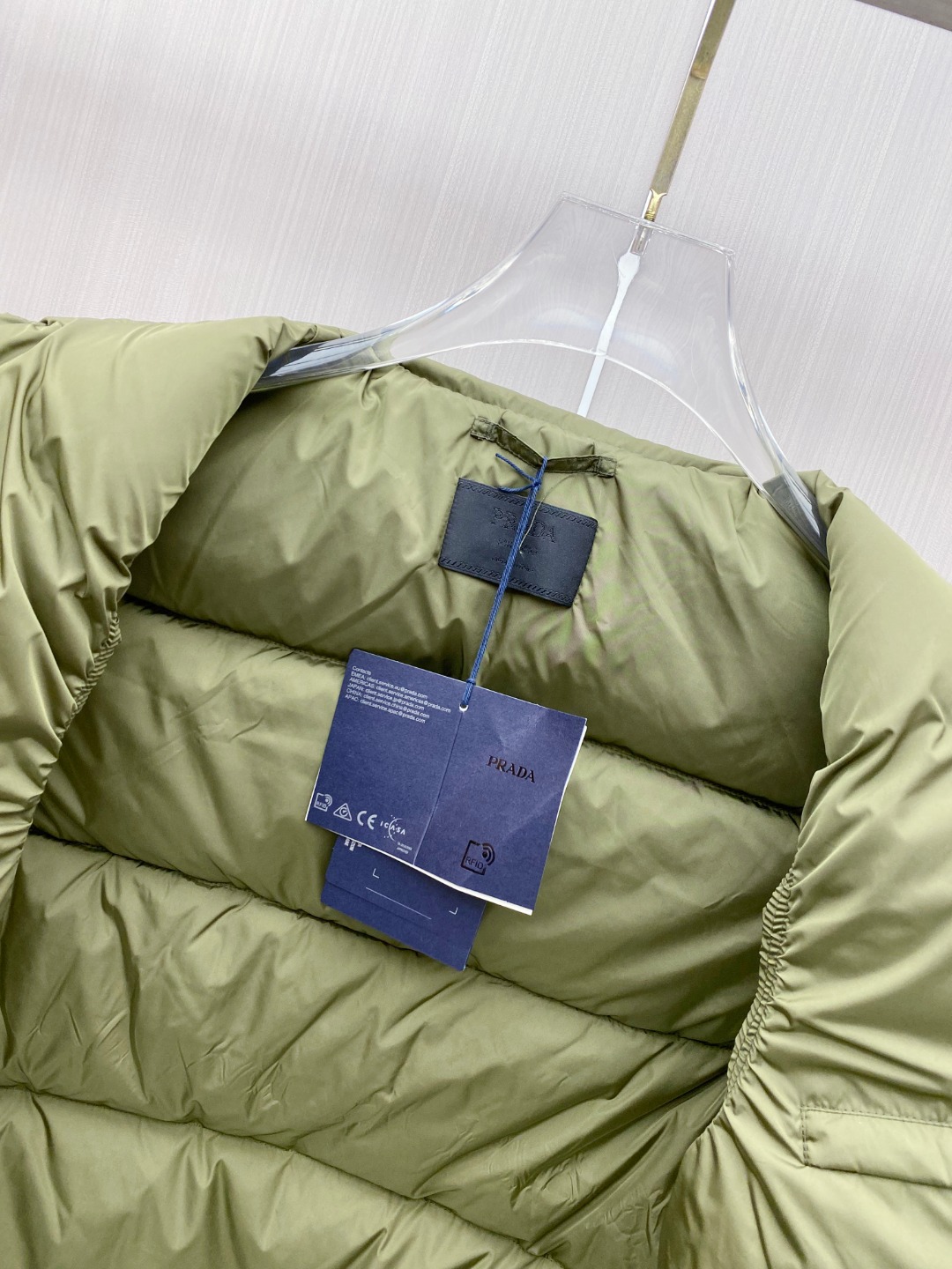Prada Down Vest White Duck Down 56