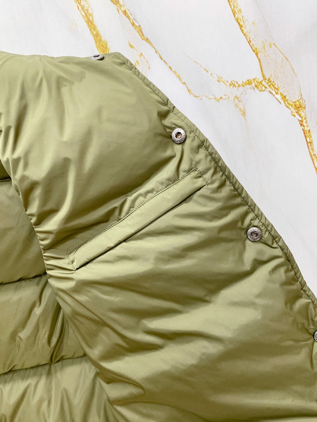 Prada Down Vest White Duck Down 56