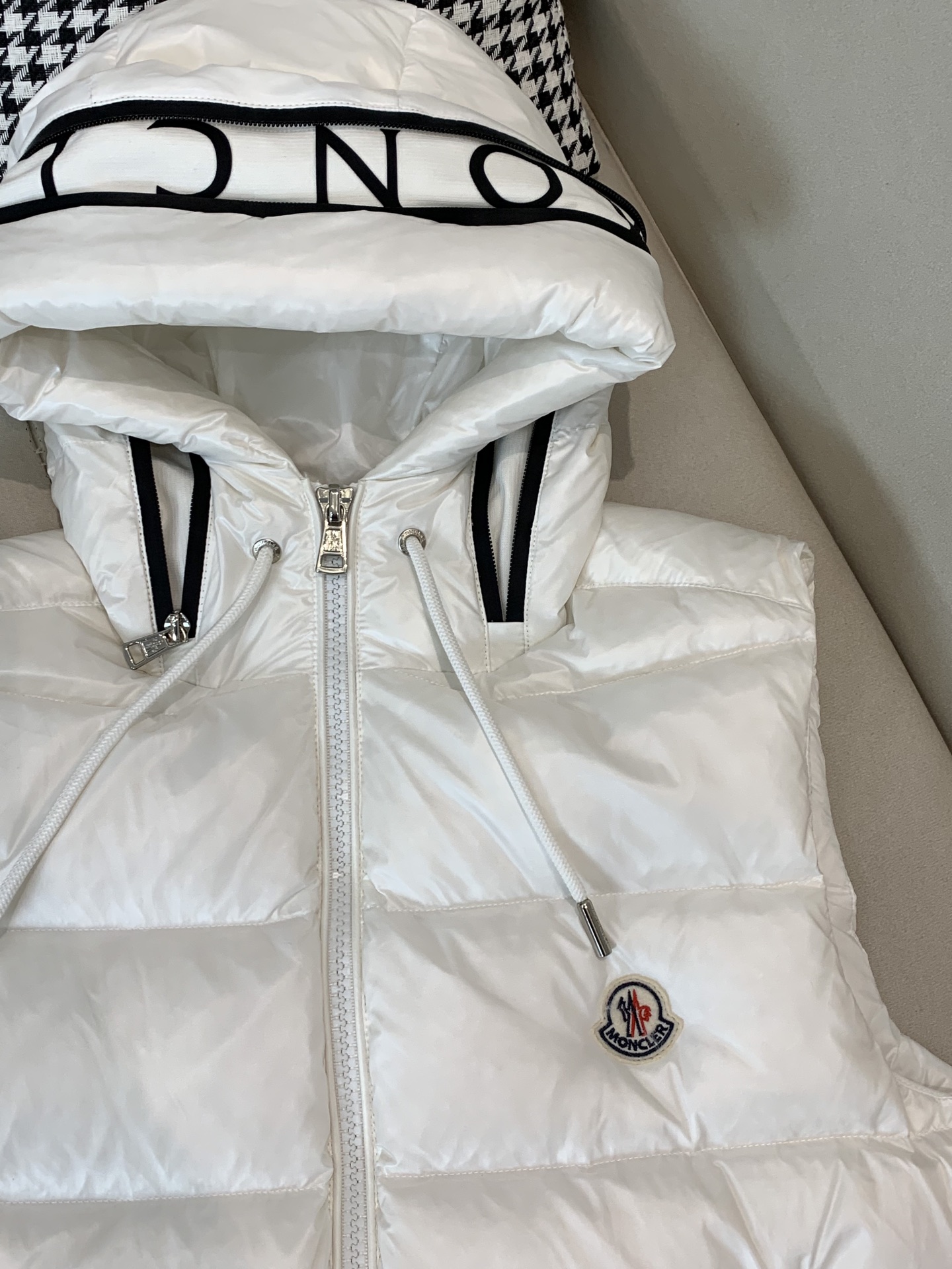 Moncler Down Vest Black Hooded M-l