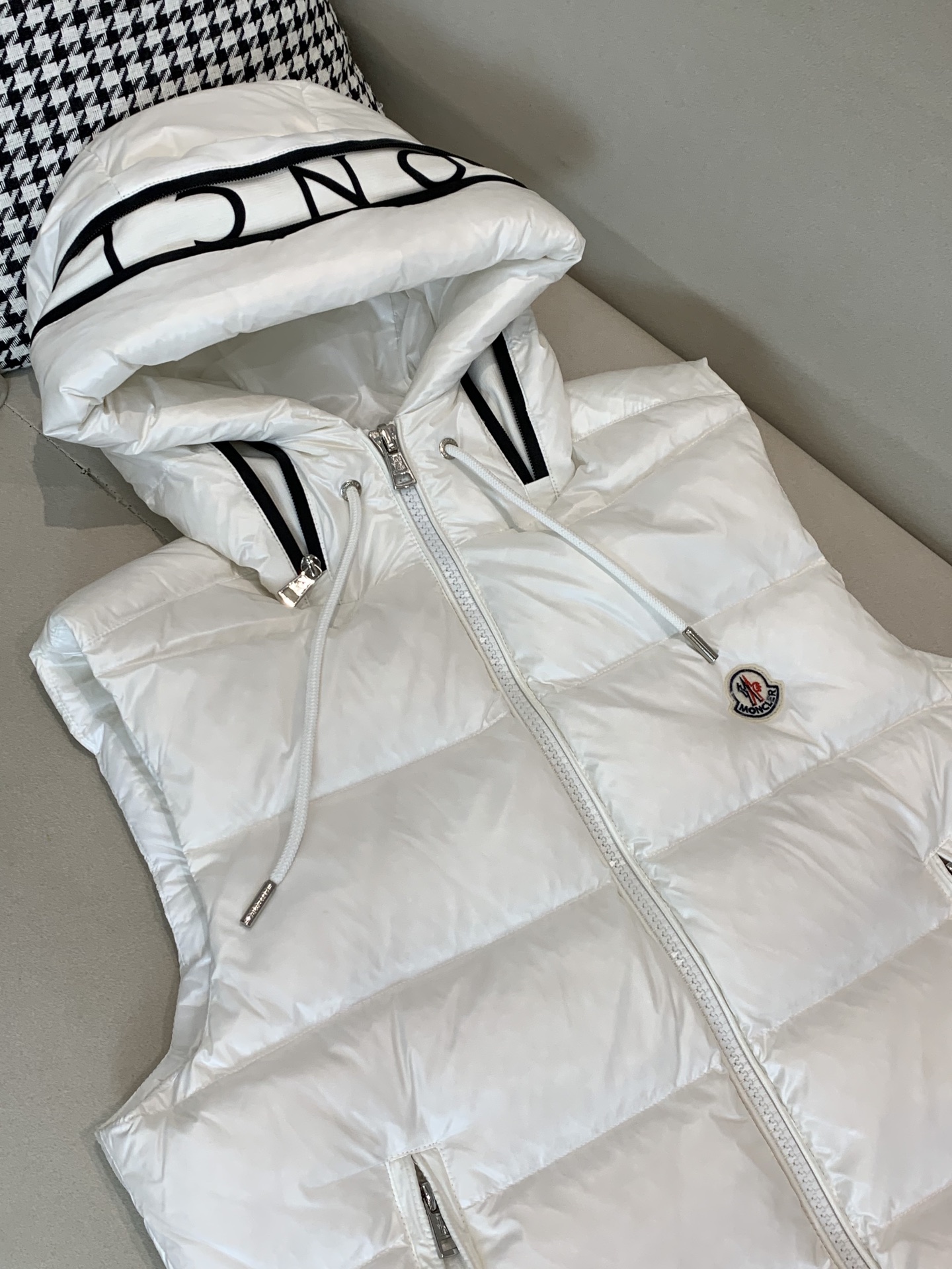 Moncler Down Vest Black Hooded M-l