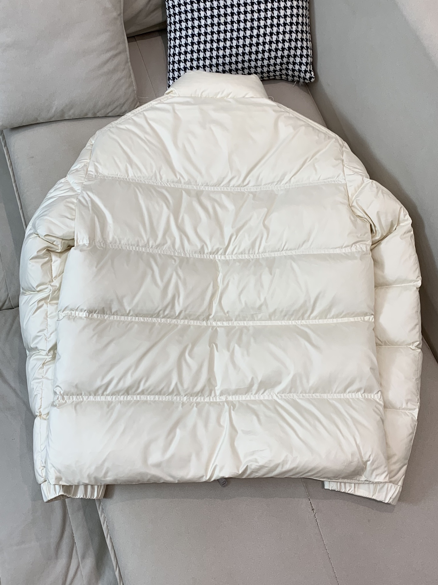 Moncler Male Down Jacket White Duck Down Black Hooded S-m-l