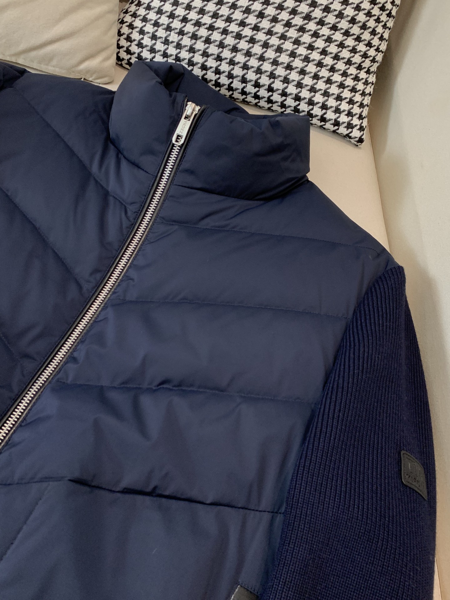 Ermenegildo Zegna Couple Basic Clothing White Duck Down Black