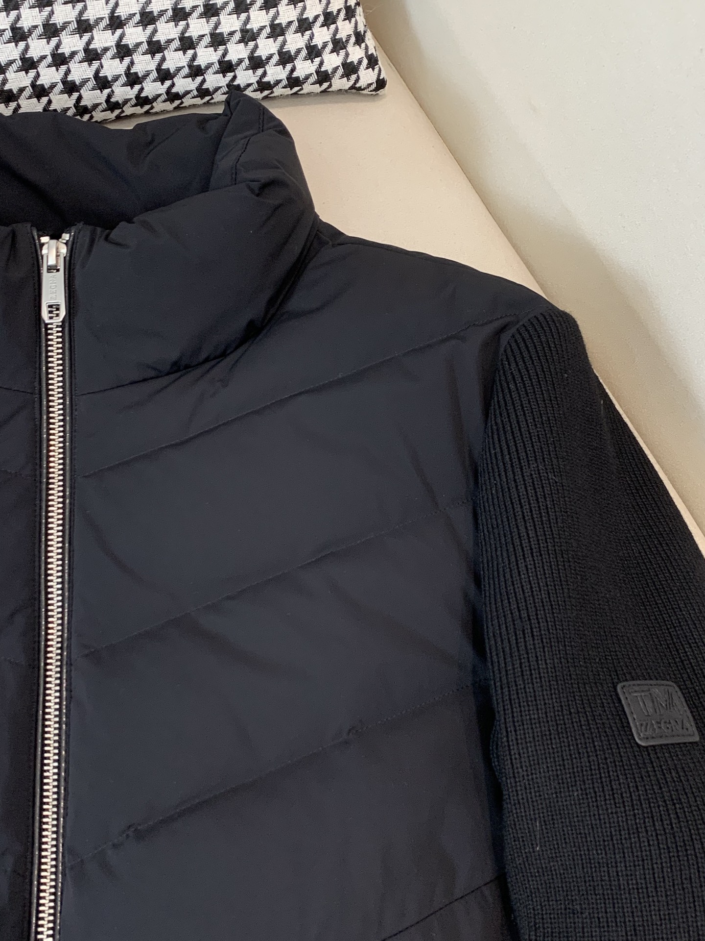 Ermenegildo Zegna Couple Basic Clothing White Duck Down Black