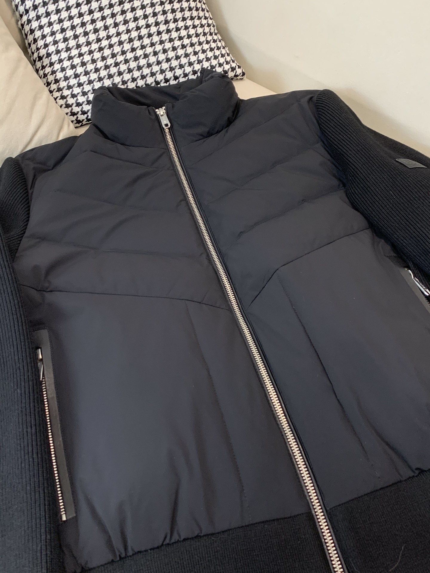 Ermenegildo Zegna Couple Basic Clothing White Duck Down Black
