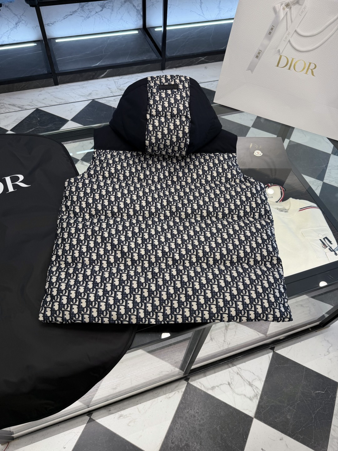 Dior Down Vest Hooded S-l