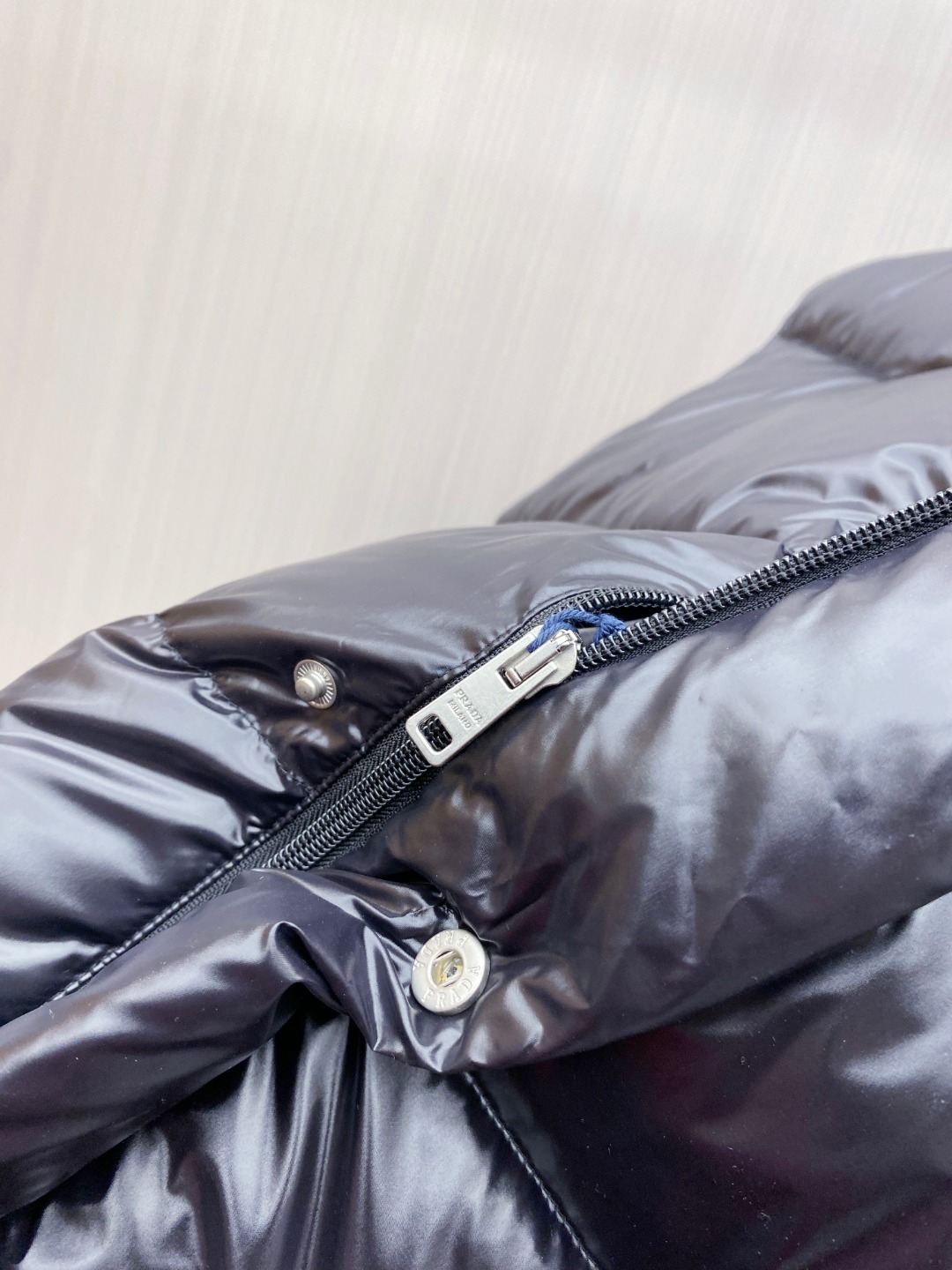 Prada Down Vest White Duck Down 56