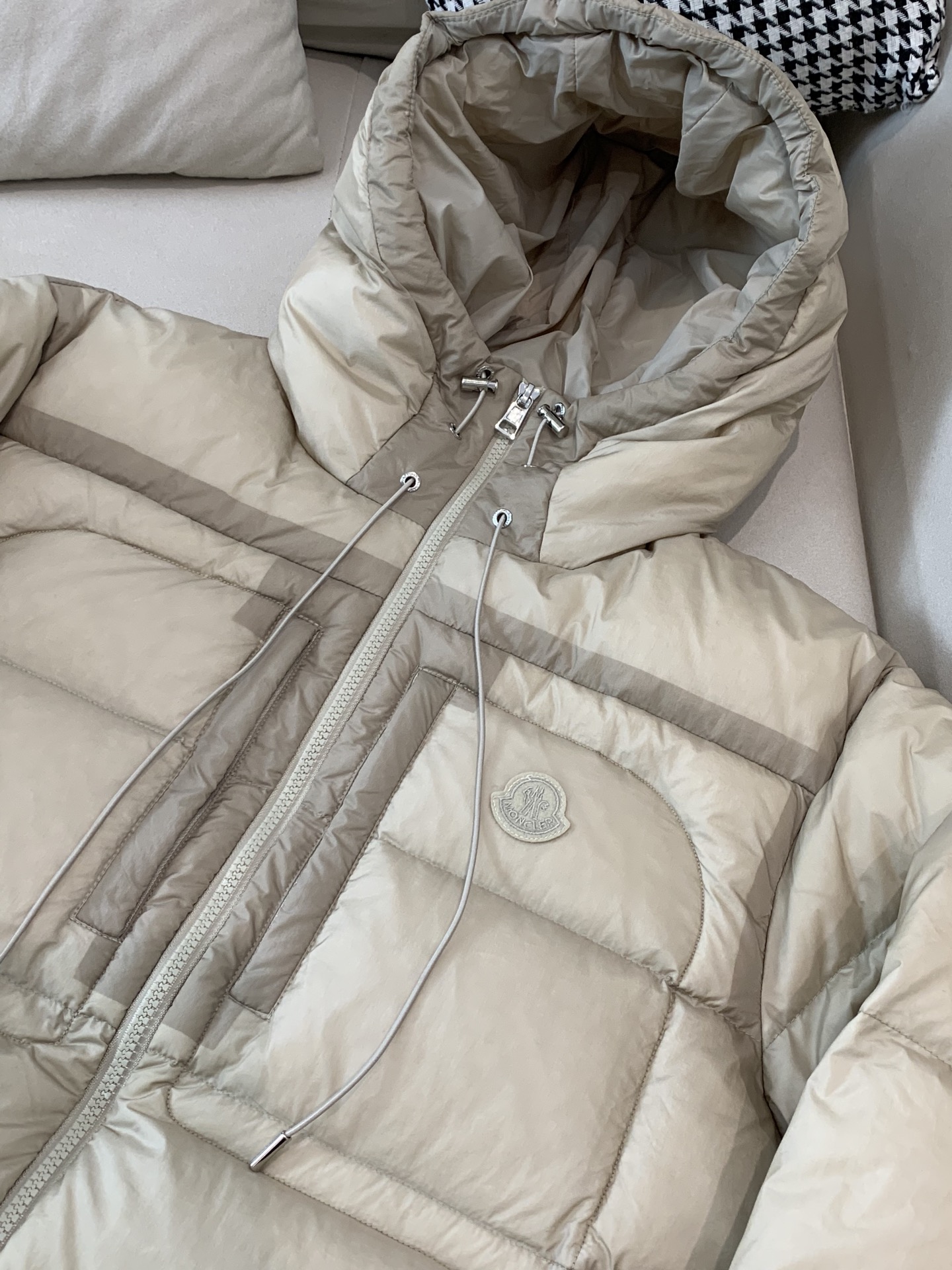 Moncler Couple Down Jacket White Duck Down Black Hooded M-l