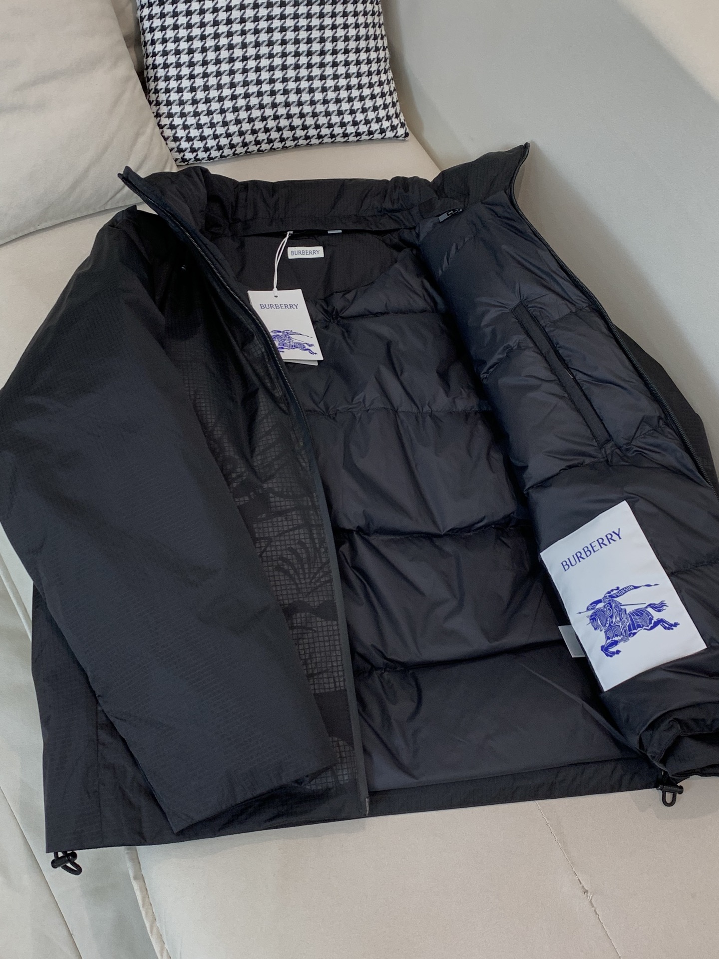 Burberry Male Down Jacket White Duck Down Black Slim Fit