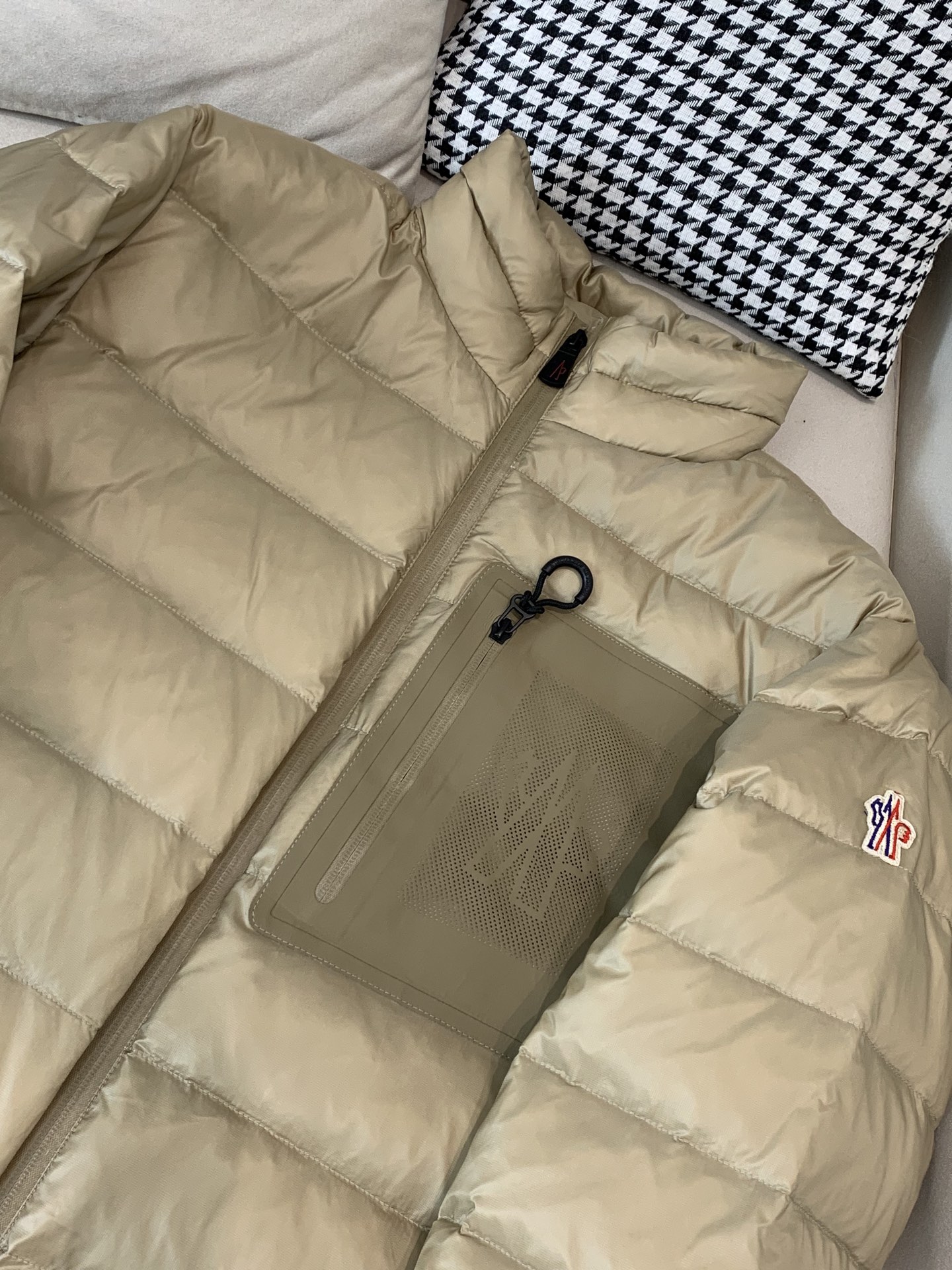 Moncler Couple Down Jacket White Duck Down Black M-l-xl
