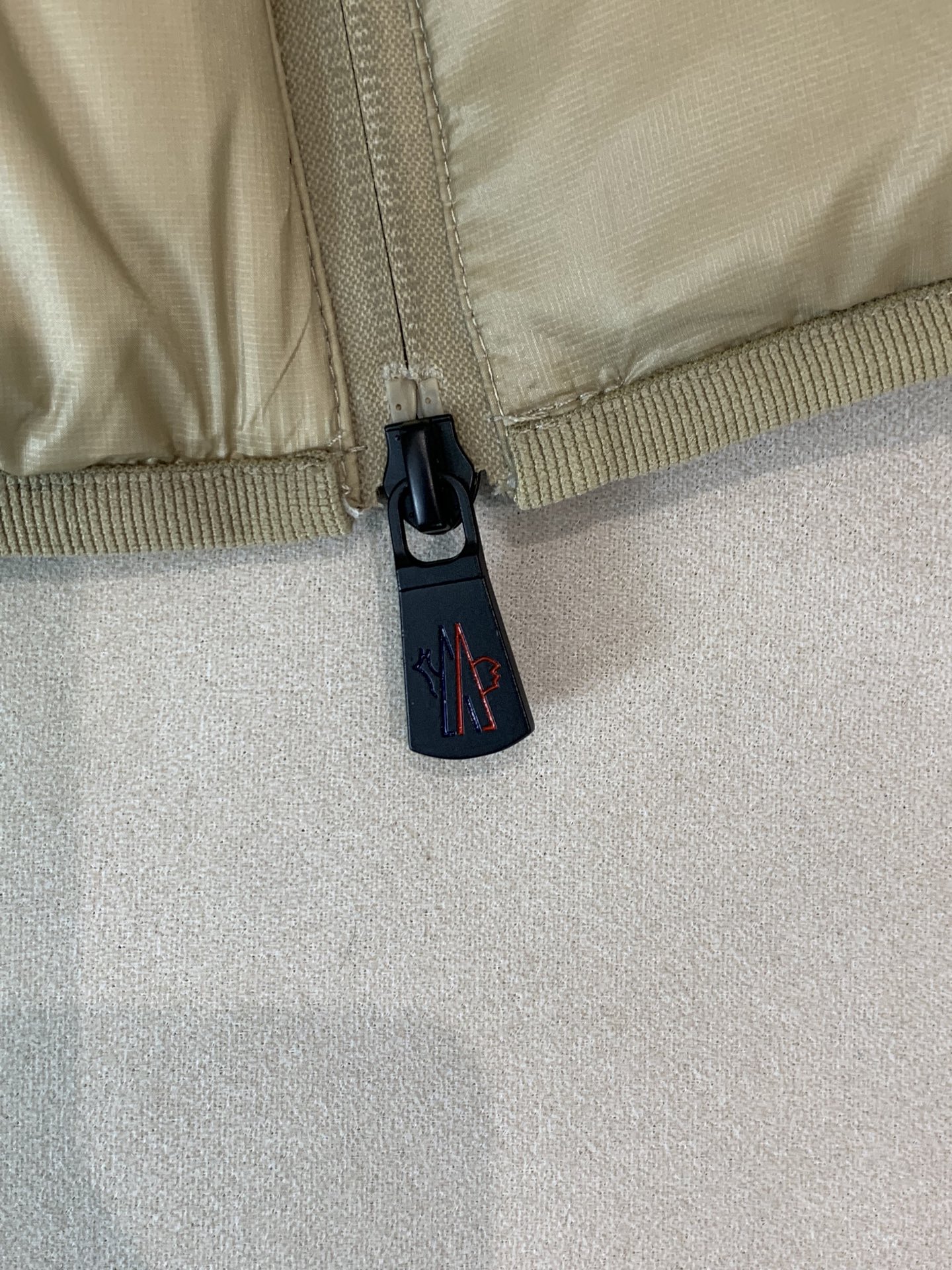 Moncler Couple Down Jacket White Duck Down Black M-l-xl