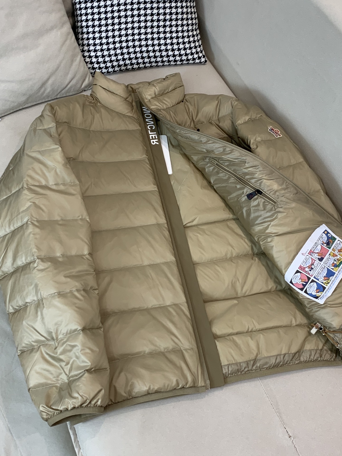 Moncler Couple Down Jacket White Duck Down Black M-l-xl