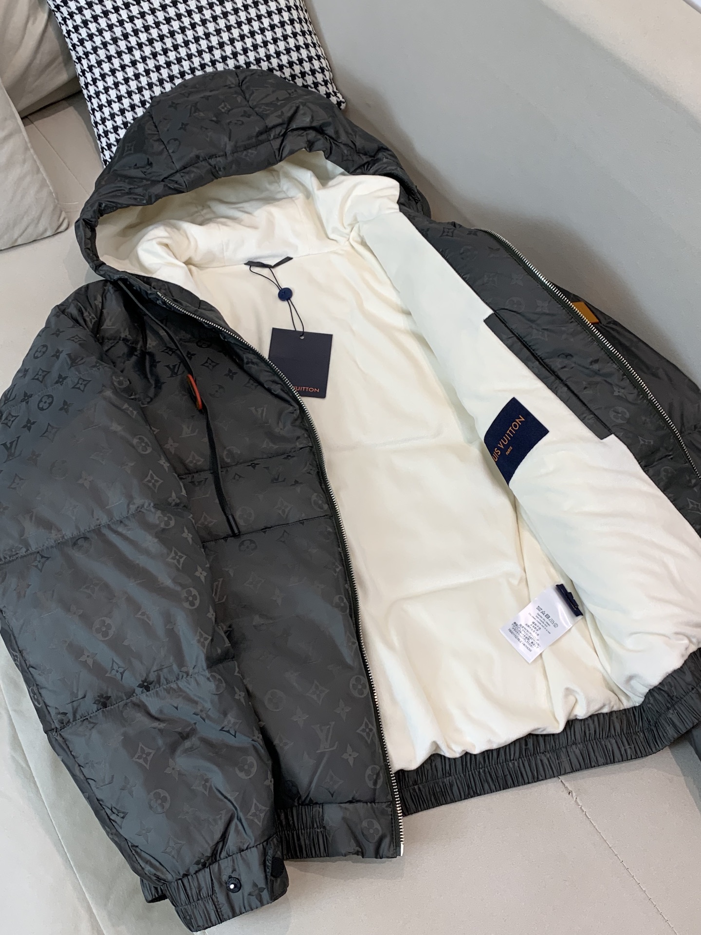 Louis Vuitton Male Down Jacket Black Hooded S-l