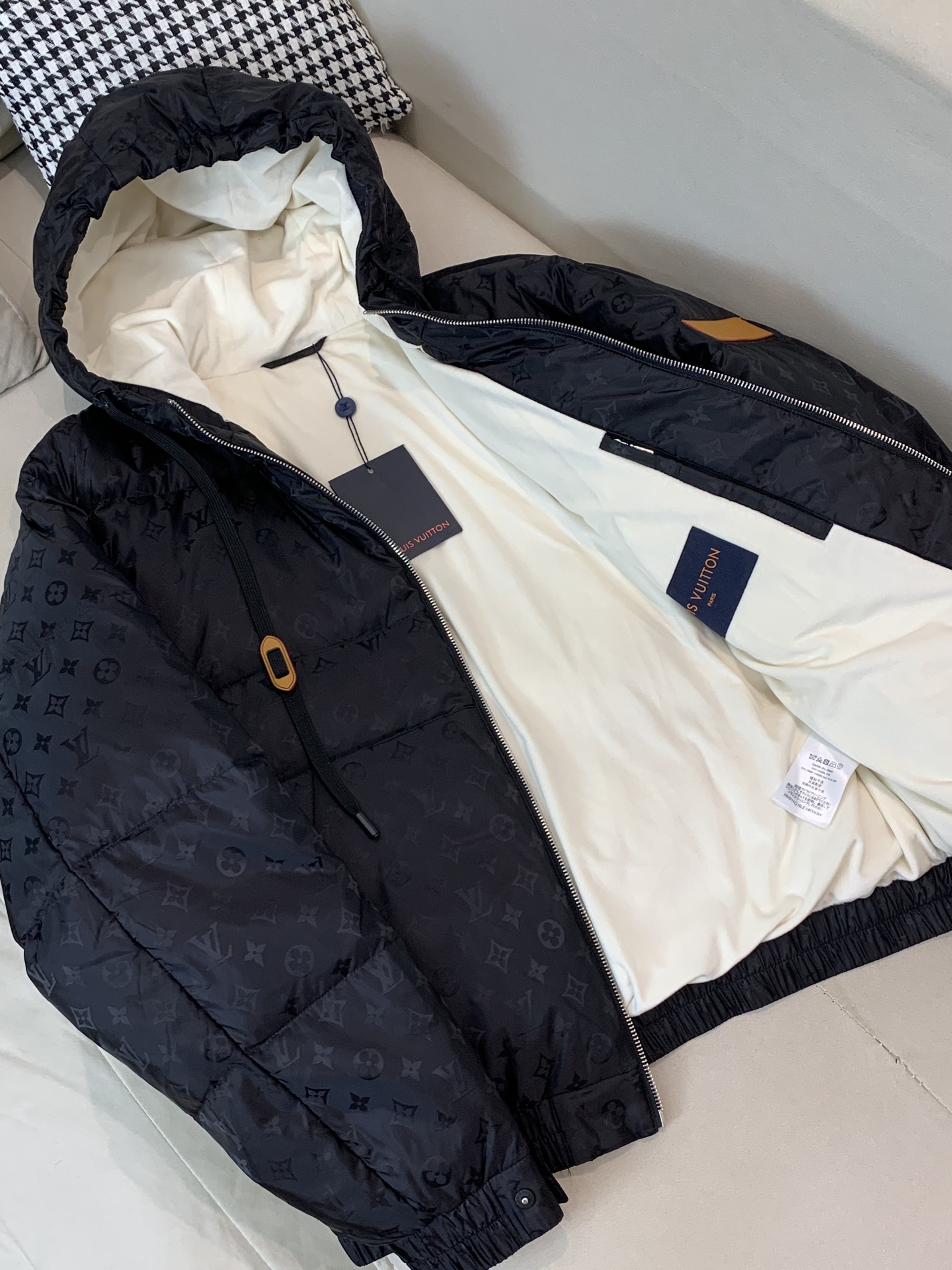 Louis Vuitton Male Down Jacket Black Hooded S-l