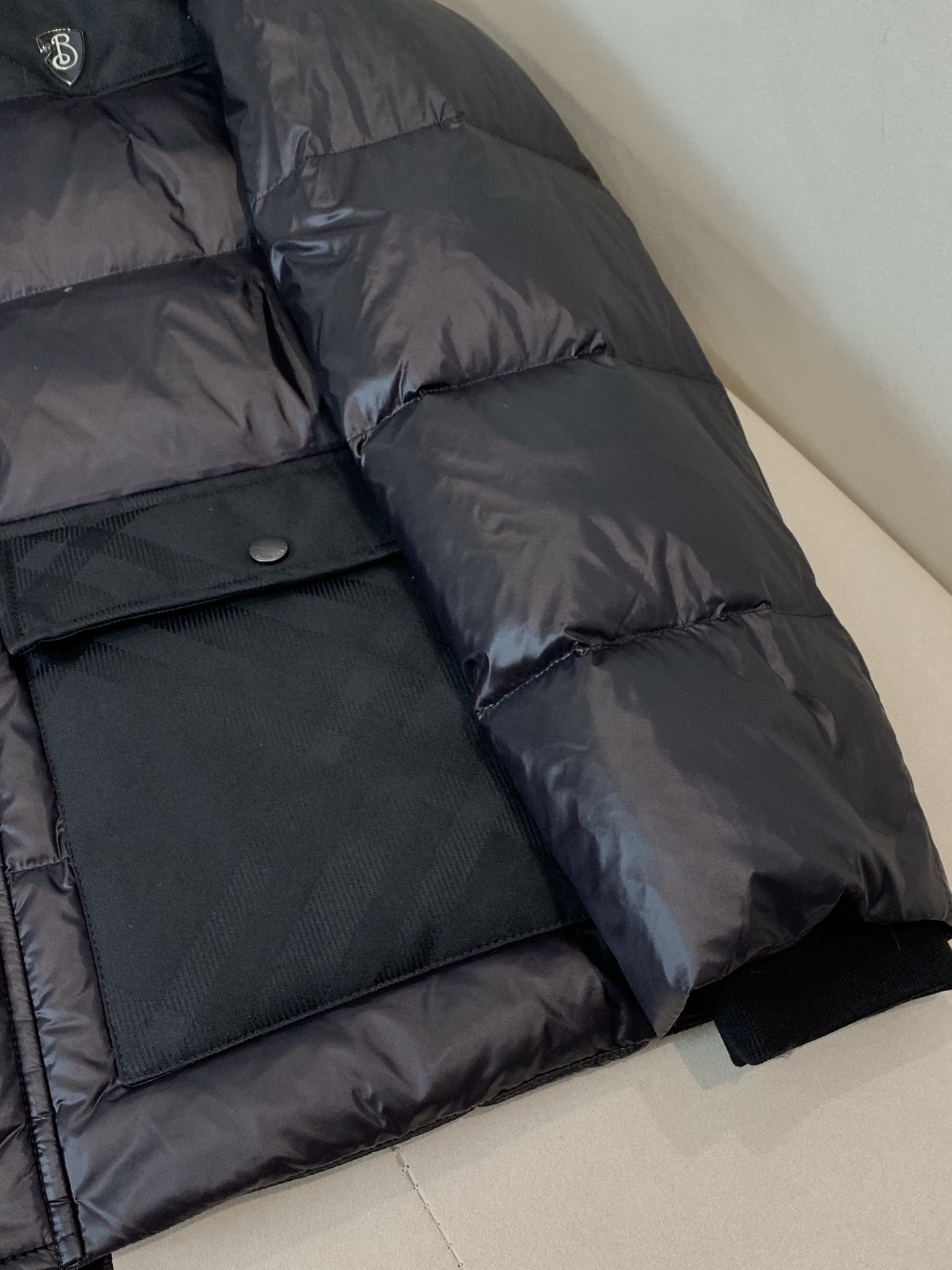 Burberry Male Down Jacket White Duck Down Black Hooded
