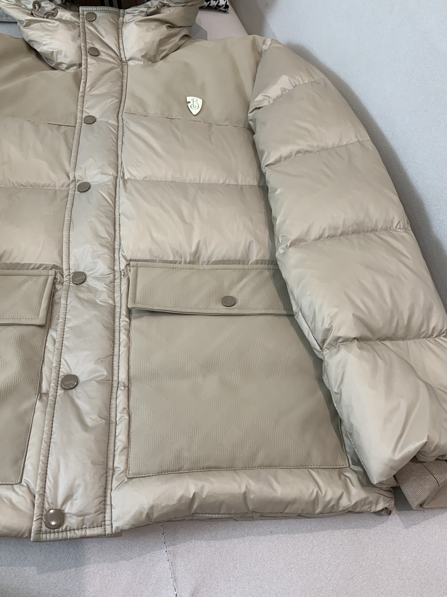 Burberry Male Down Jacket White Duck Down Black Hooded