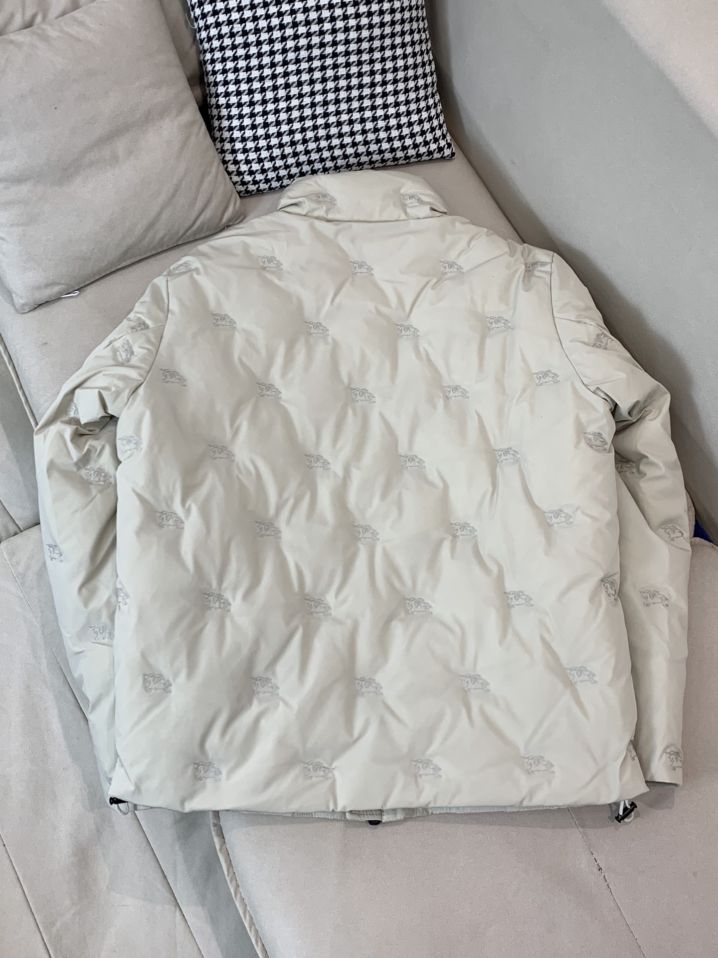 Burberry Male Down Jacket White Duck Down Black Slim Fit