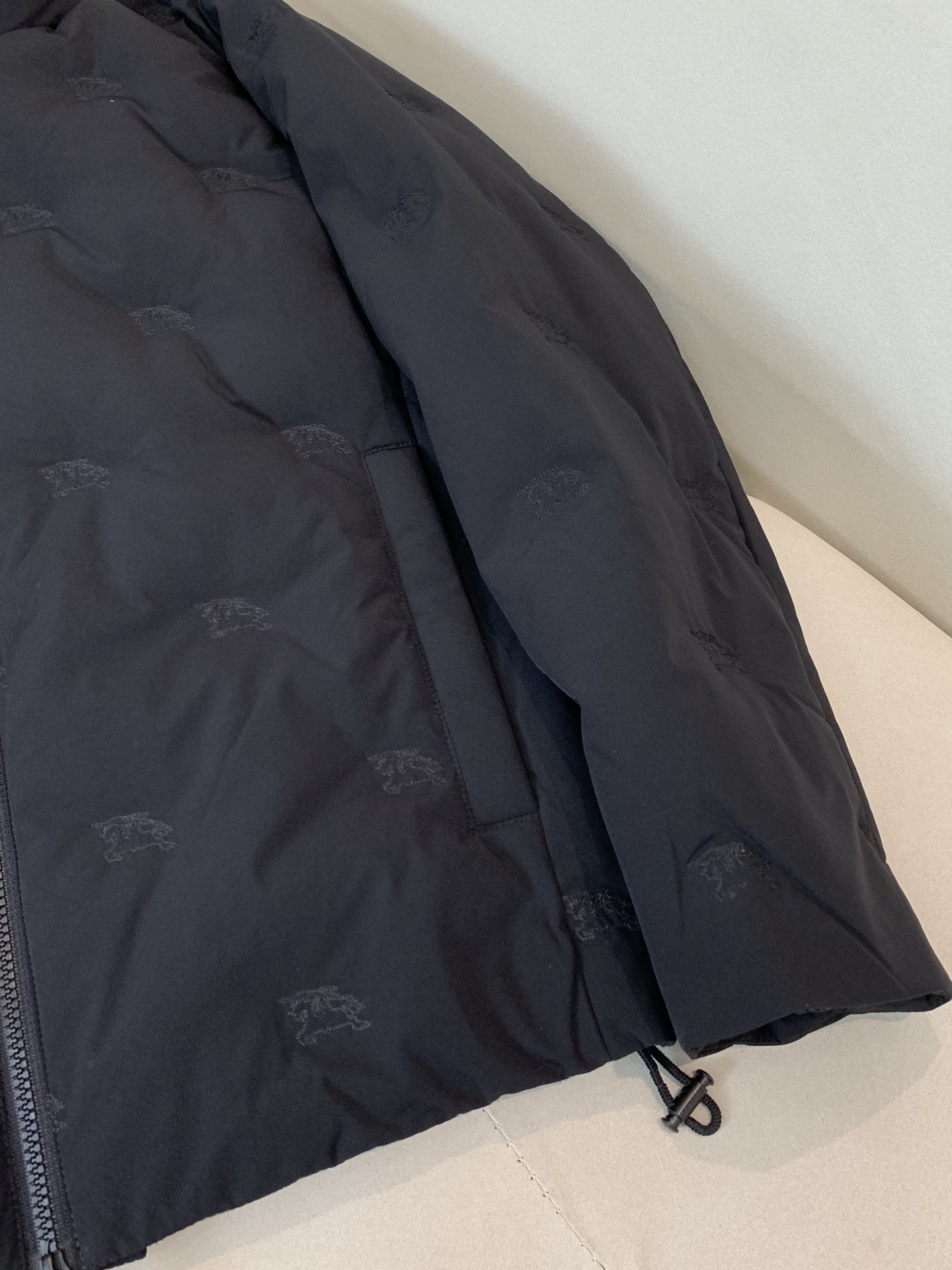 Burberry Male Down Jacket White Duck Down Black Slim Fit